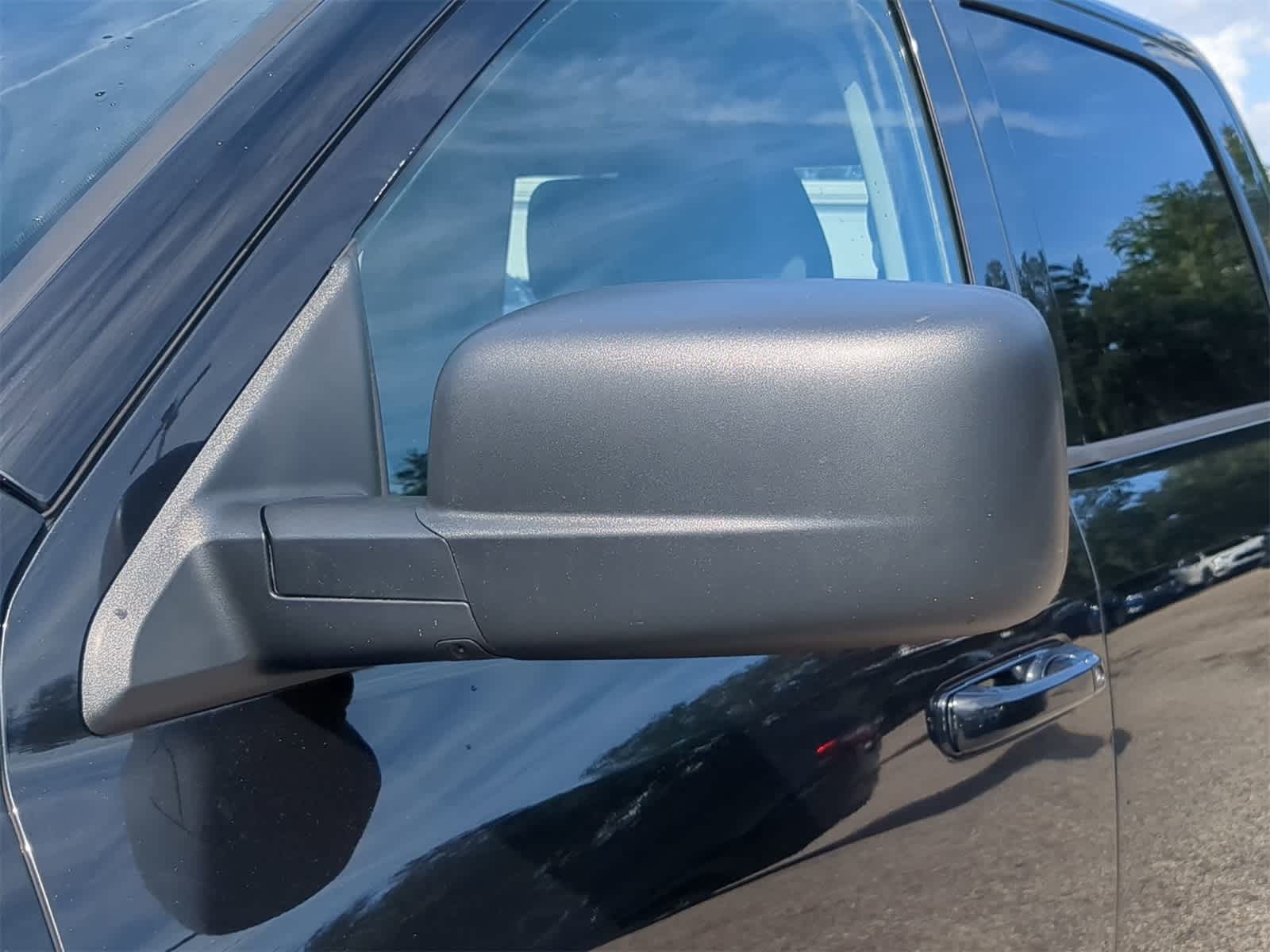 Thumbnail: 2020 RAM 1500 Classic - 12