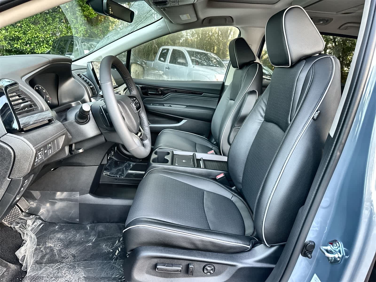 Thumbnail: 2026 Honda Odyssey - 10