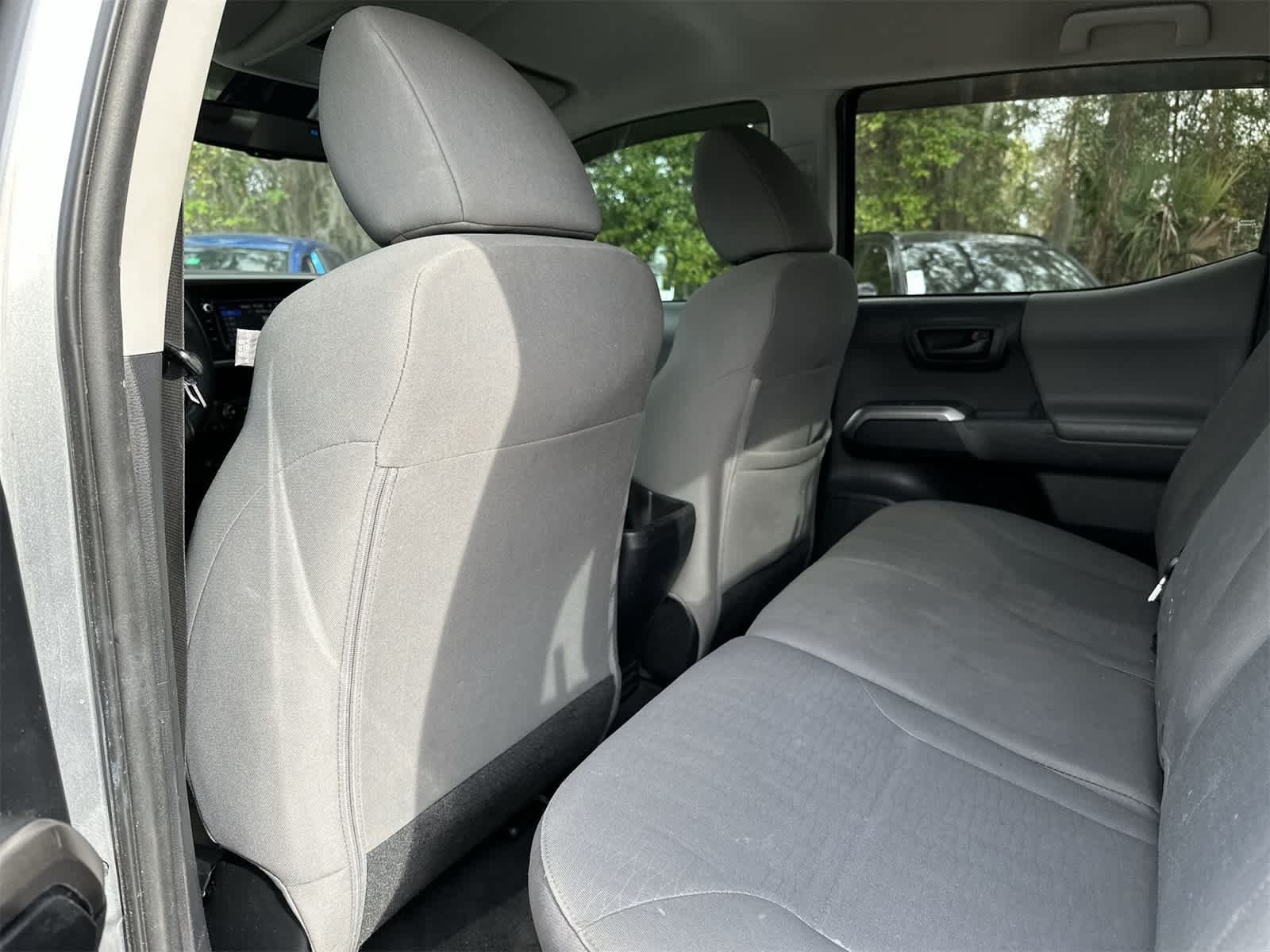 Thumbnail: 2018 Toyota Tacoma - 12