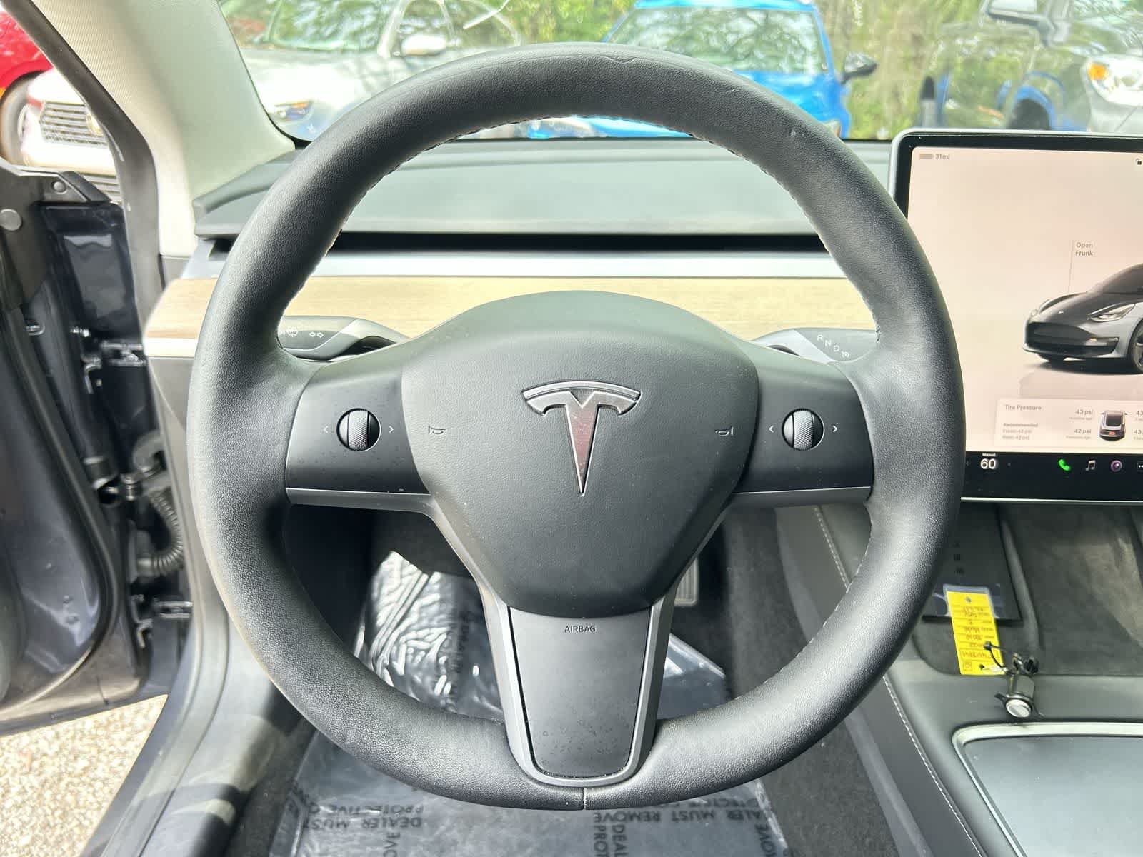 Thumbnail: 2023 Tesla Model 3 - 16