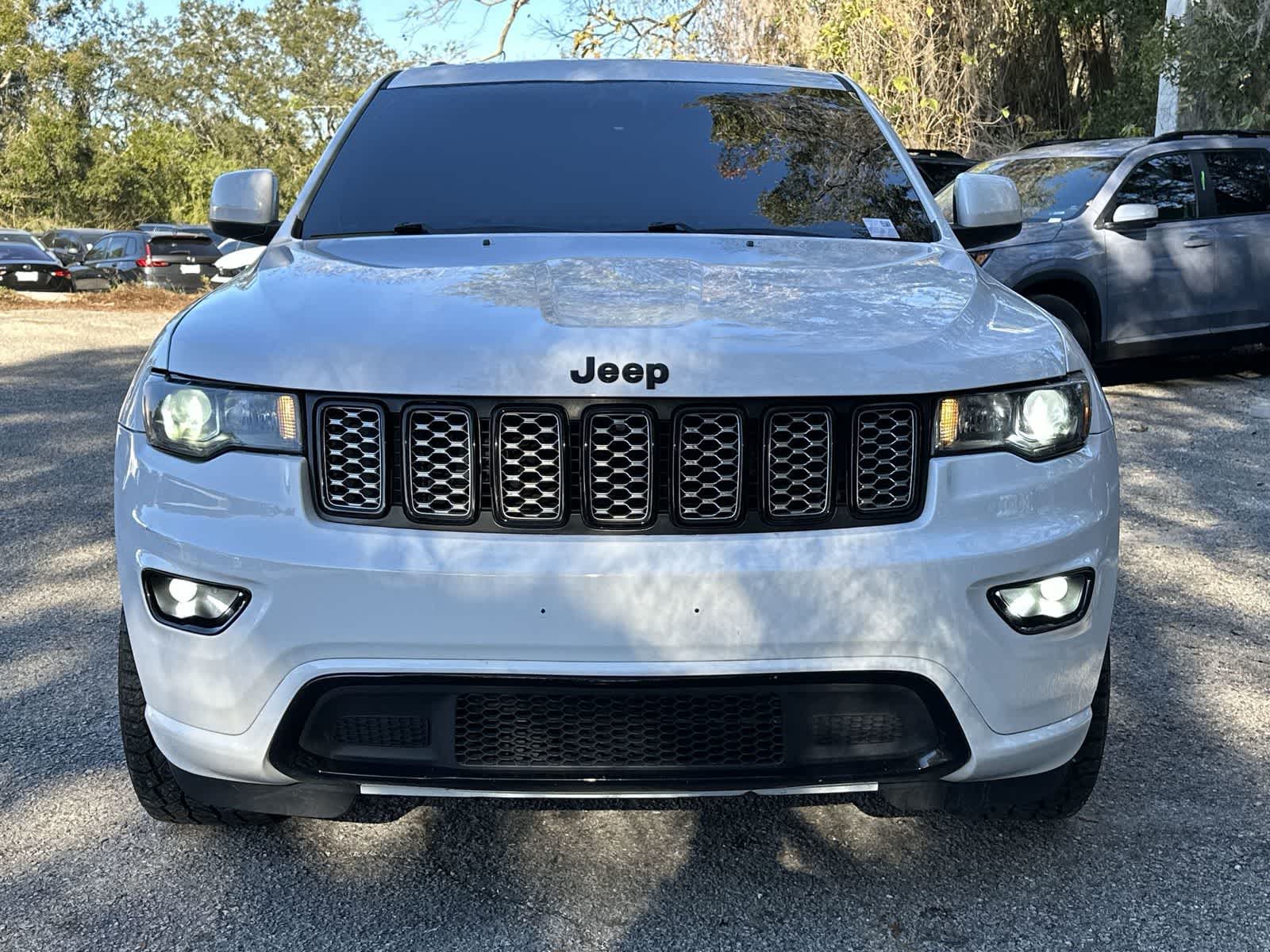 Thumbnail: 2019 Jeep Grand Cherokee - 6