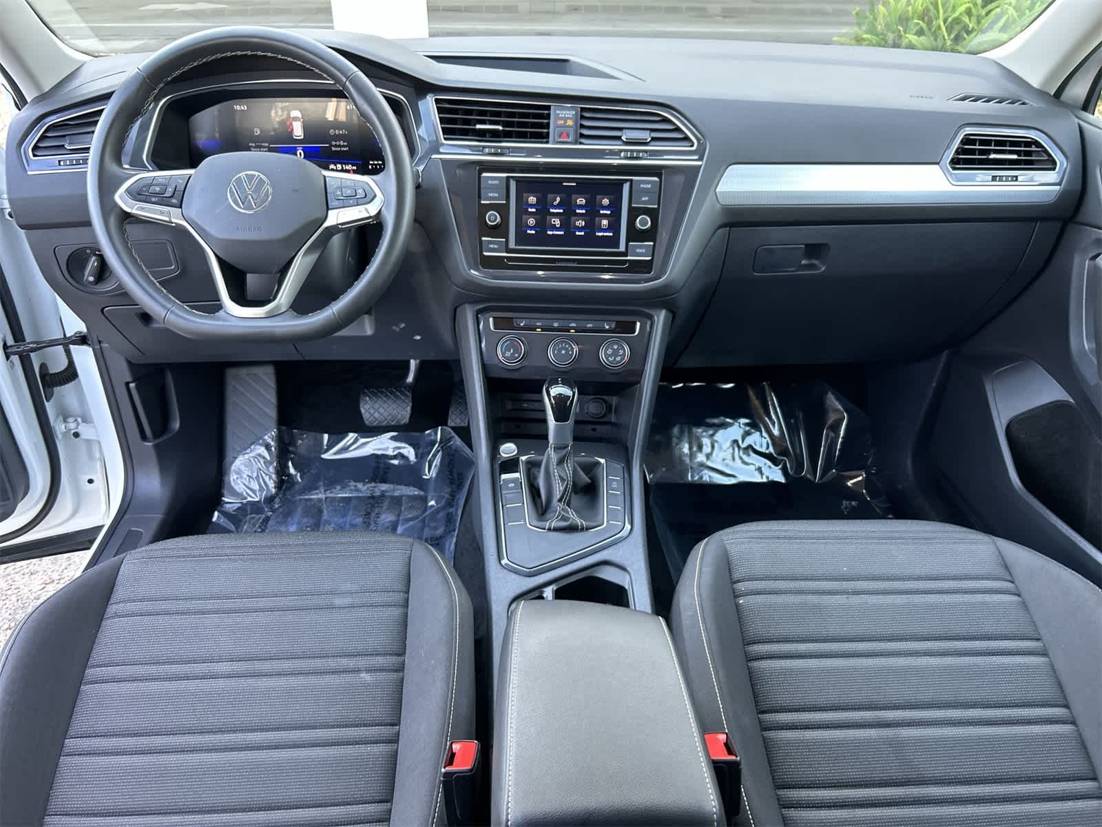 Thumbnail: 2024 Volkswagen Tiguan - 10