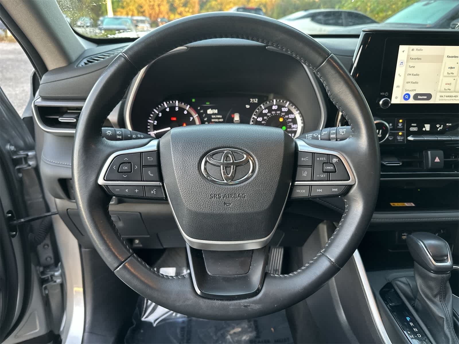 Thumbnail: 2024 Toyota Highlander - 15