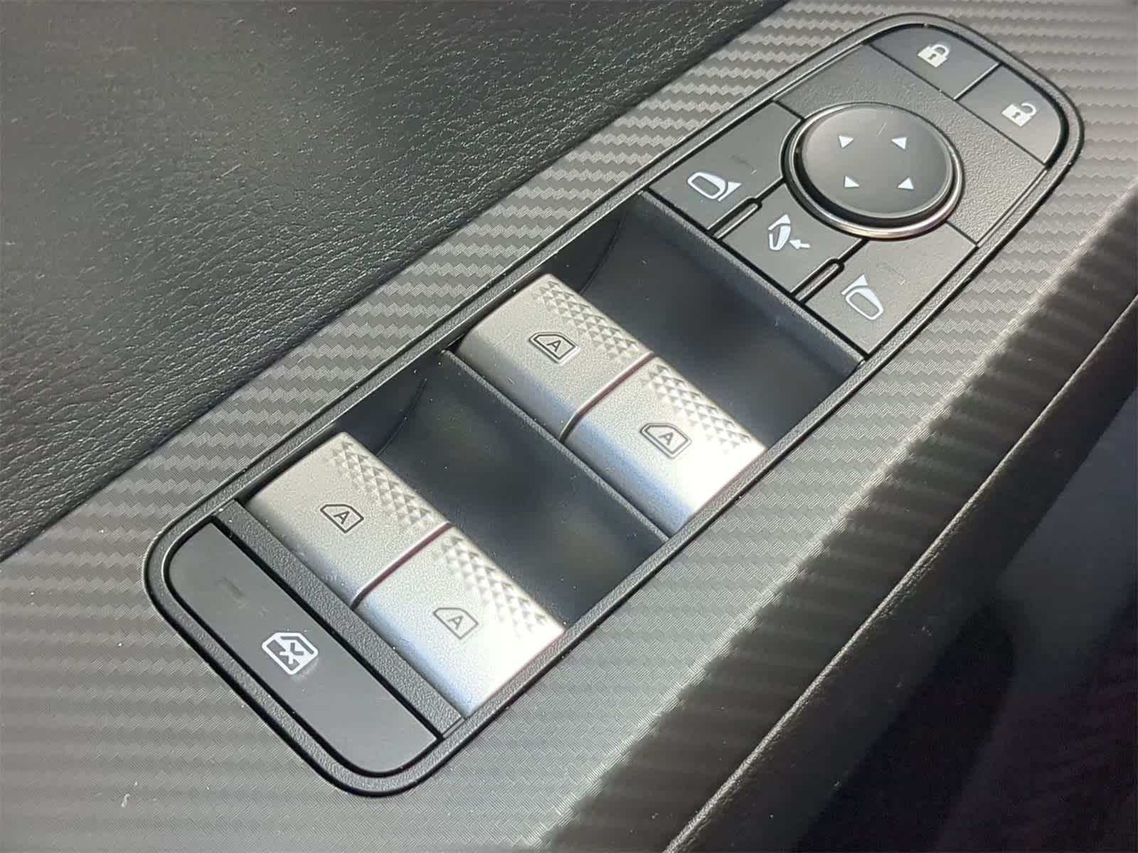Thumbnail: 2024 Mitsubishi Outlander - 22