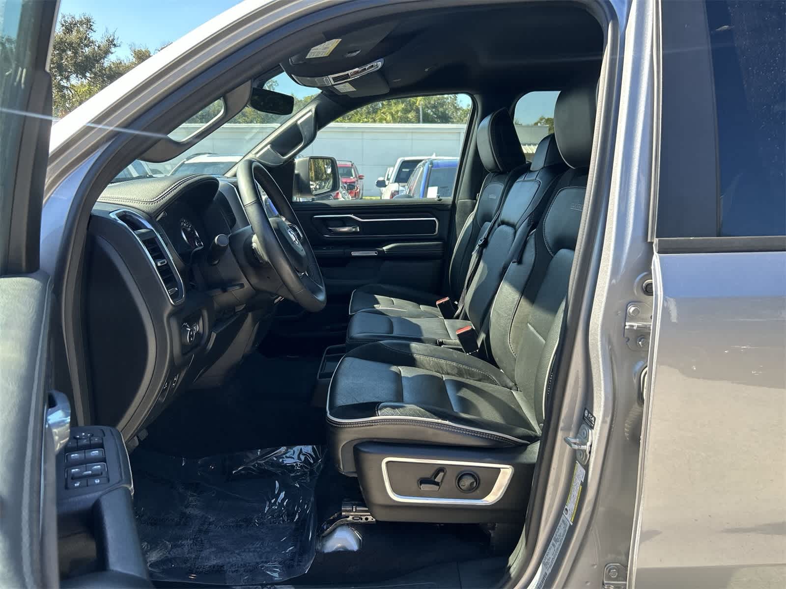 Thumbnail: 2025 RAM 1500 - 2