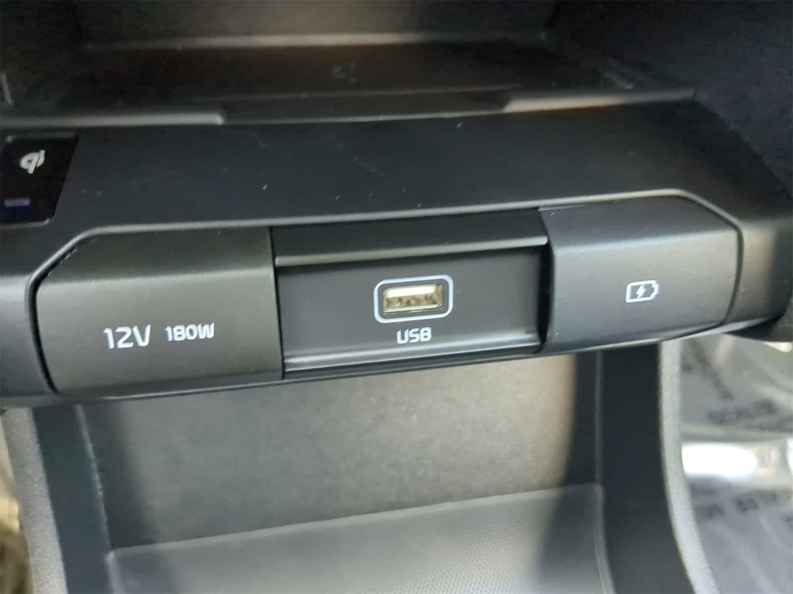 Thumbnail: 2020 Kia Niro - 22