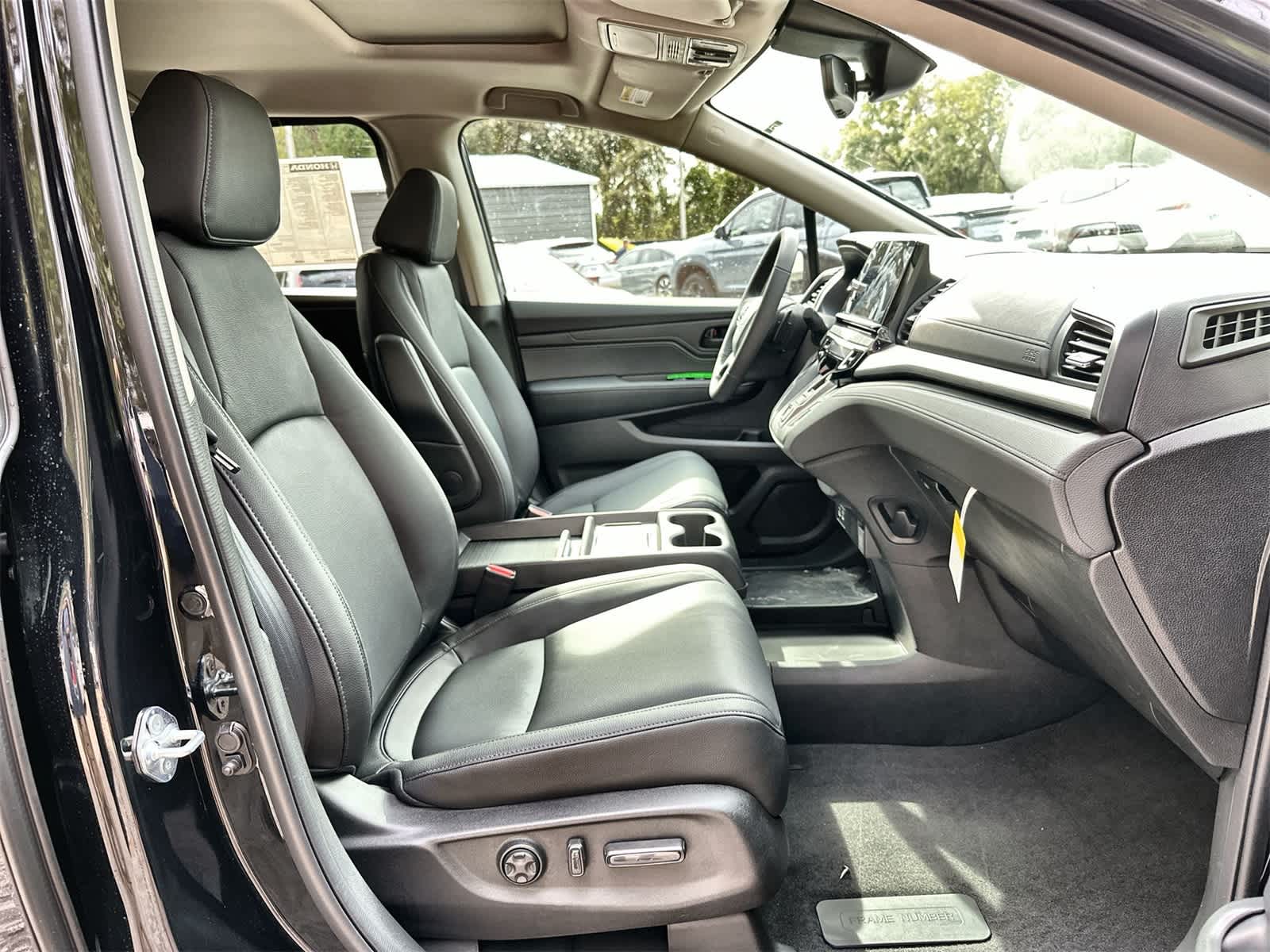 Thumbnail: 2026 Honda Odyssey - 13