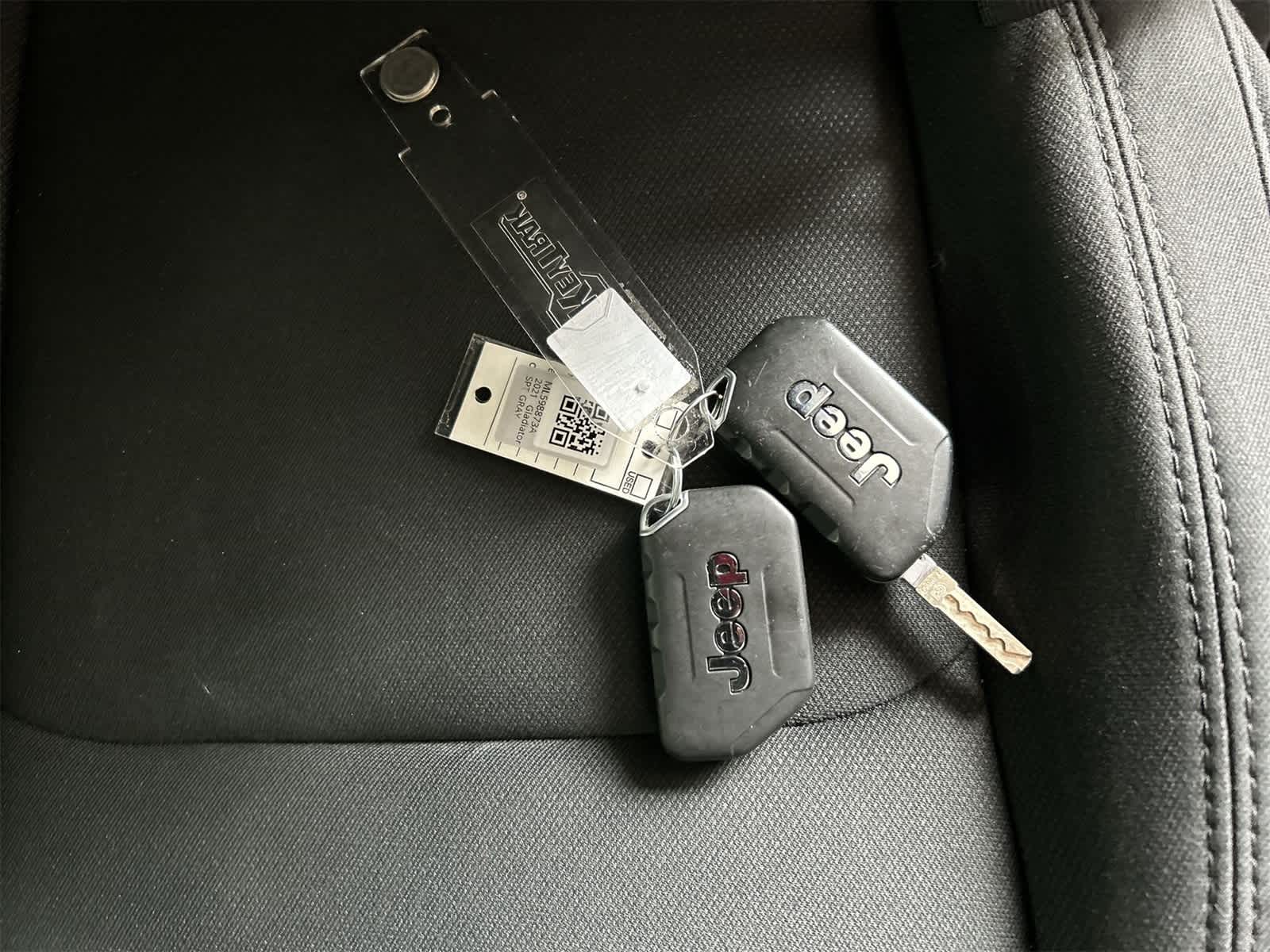 Thumbnail: 2021 Jeep Gladiator - 20