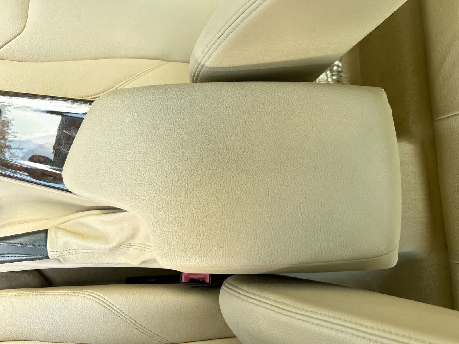 Thumbnail: 2013 BMW 3 Series - 21