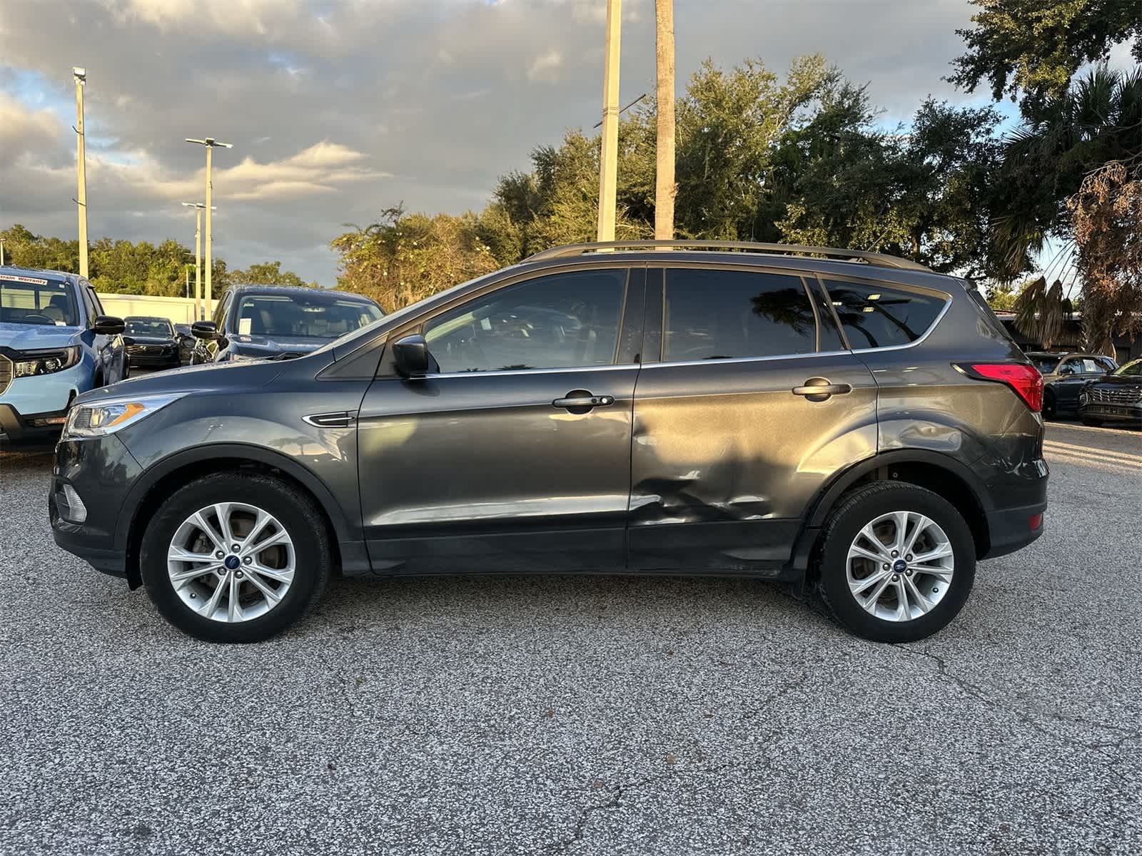 Thumbnail: 2019 Ford Escape - 8