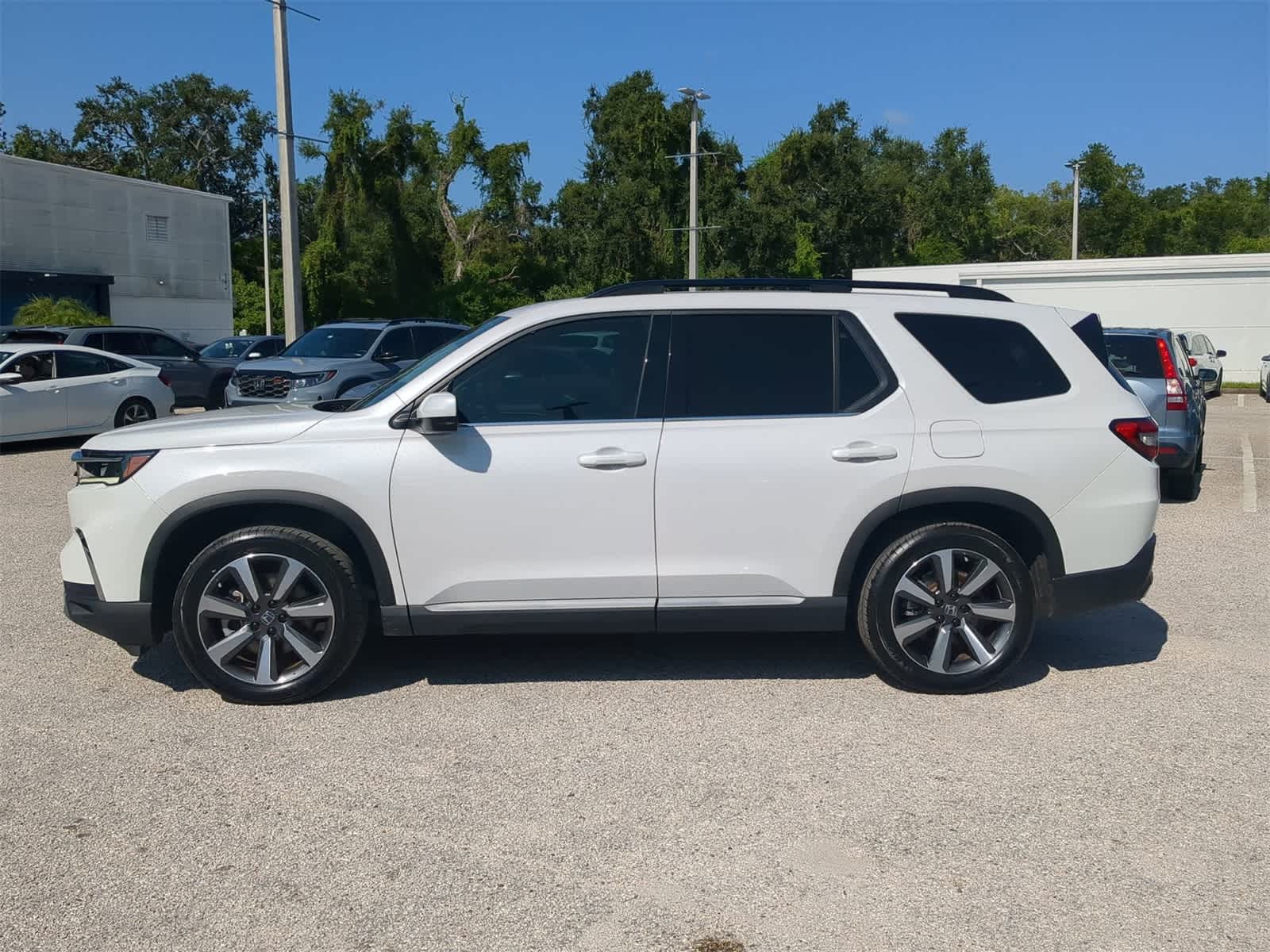 Thumbnail: 2024 Honda Pilot - 3