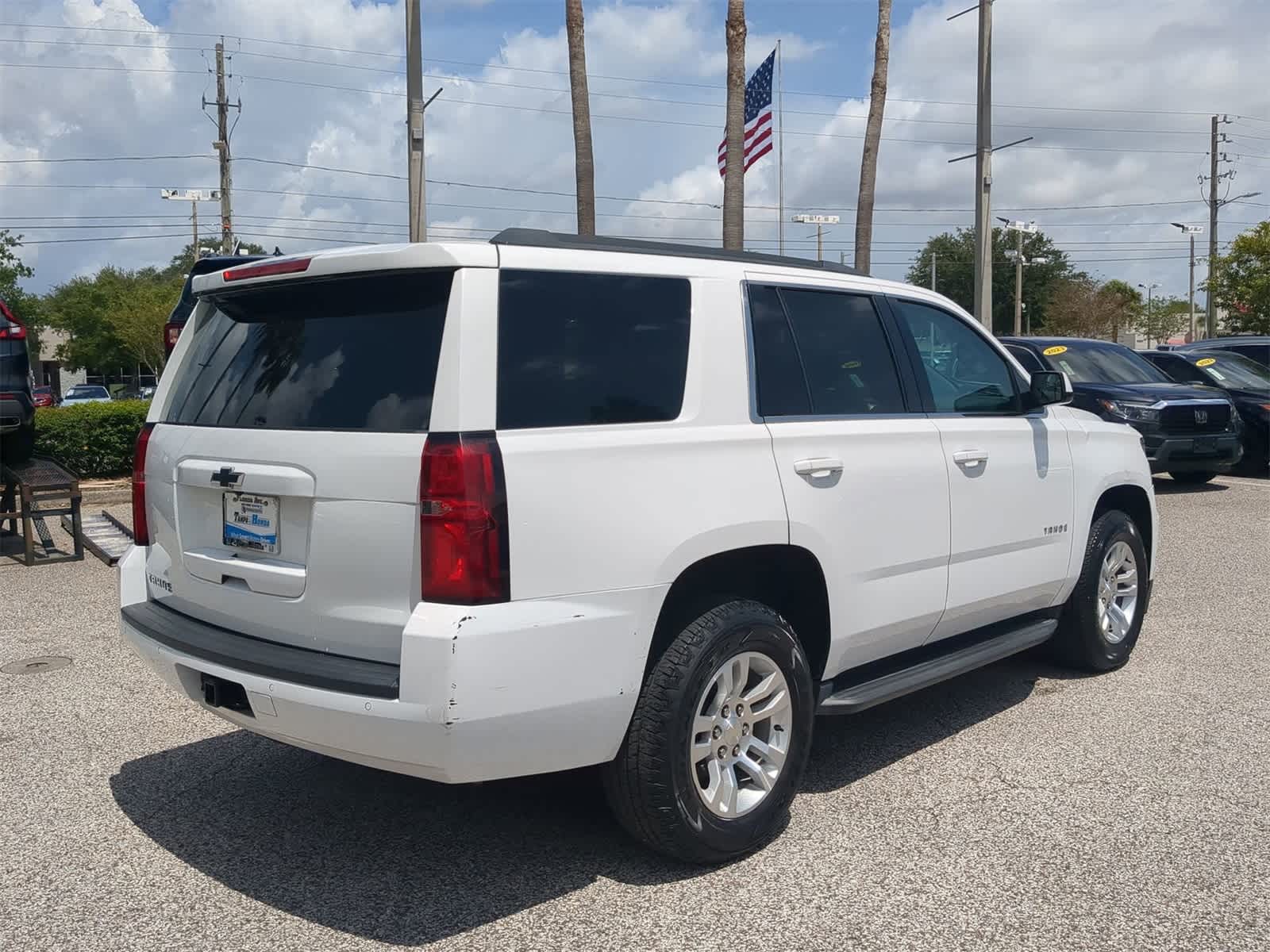 Thumbnail: 2020 Chevrolet Tahoe - 6