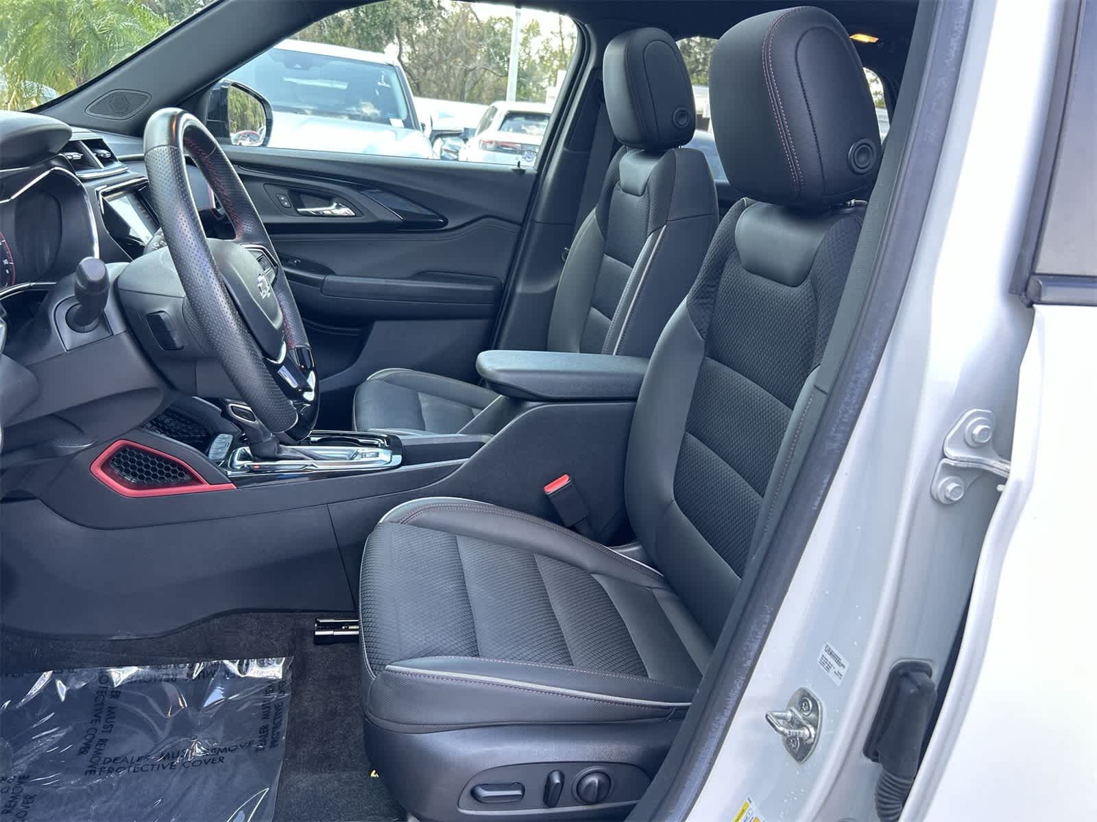 Thumbnail: 2022 Chevrolet TrailBlazer - 11