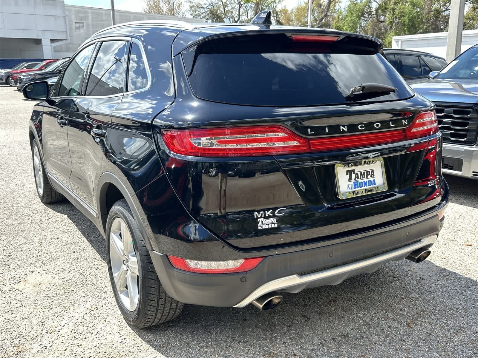 Thumbnail: 2017 Lincoln MKC - 8