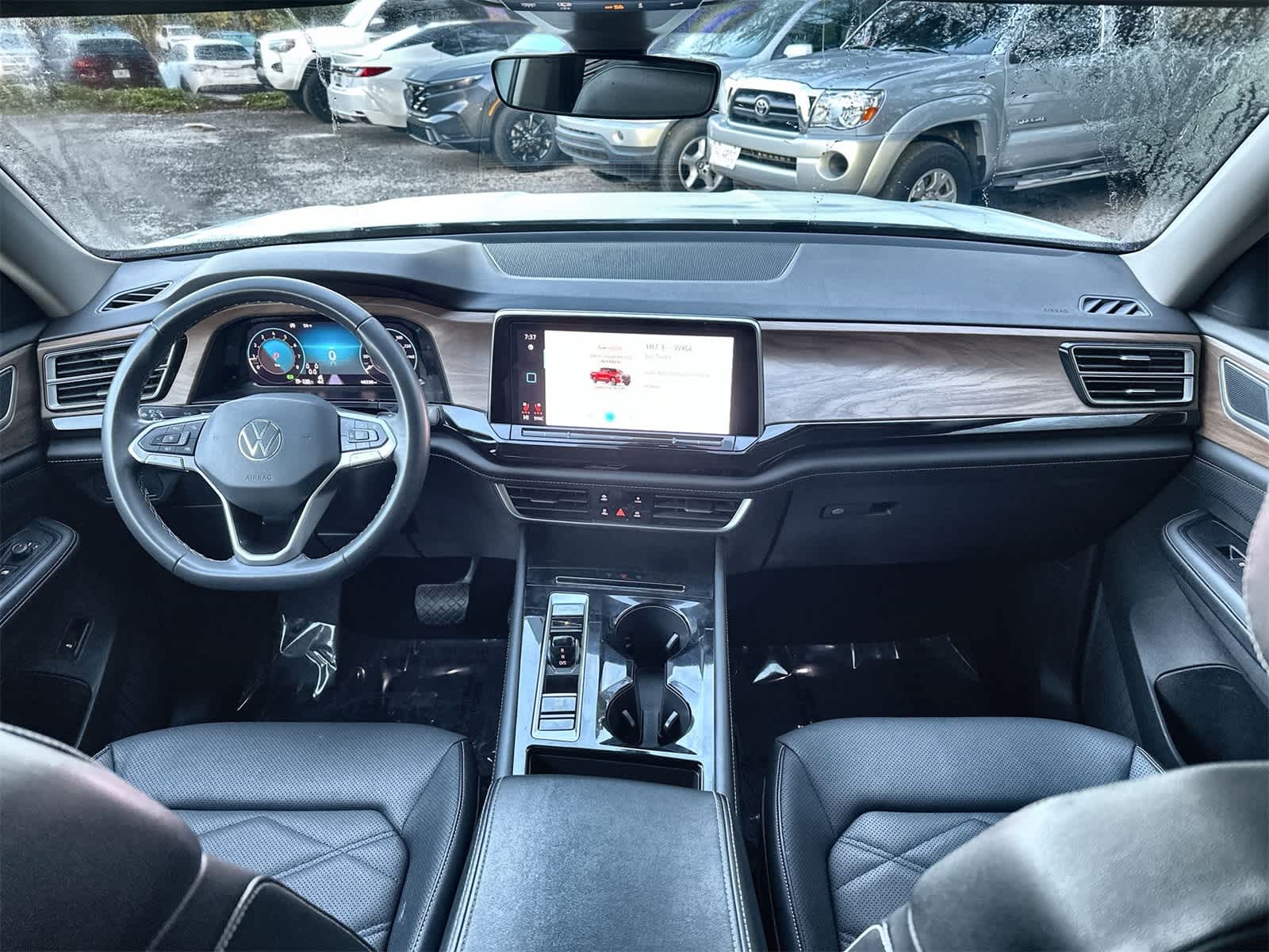 Thumbnail: 2024 Volkswagen Atlas - 10