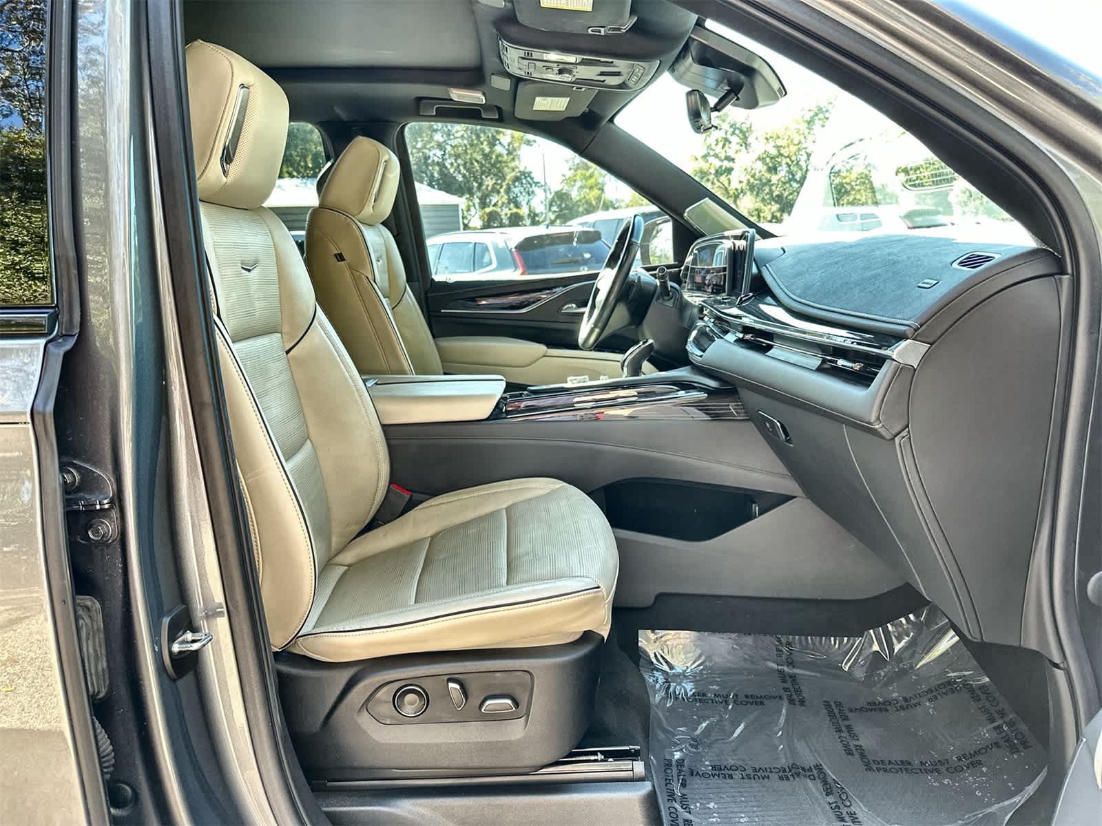 Thumbnail: 2021 Cadillac Escalade - 13