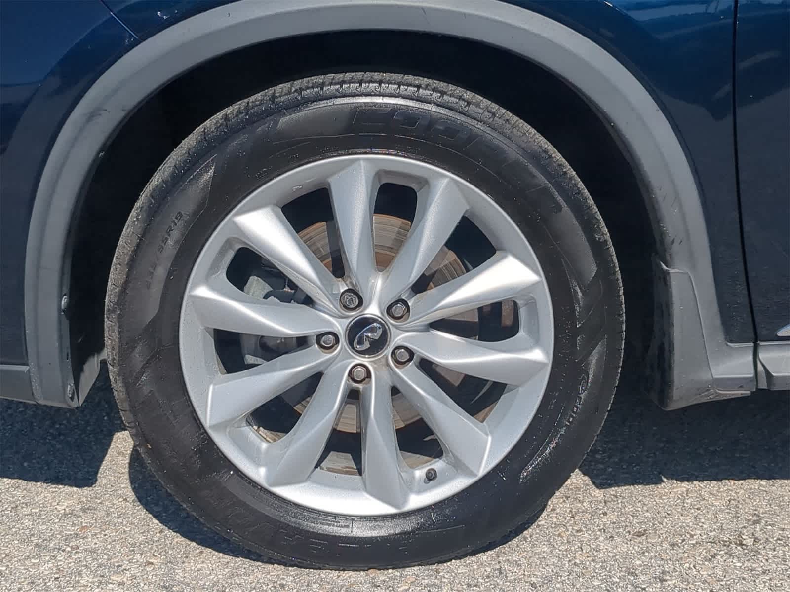 2019 INFINITI QX50 Essential 11