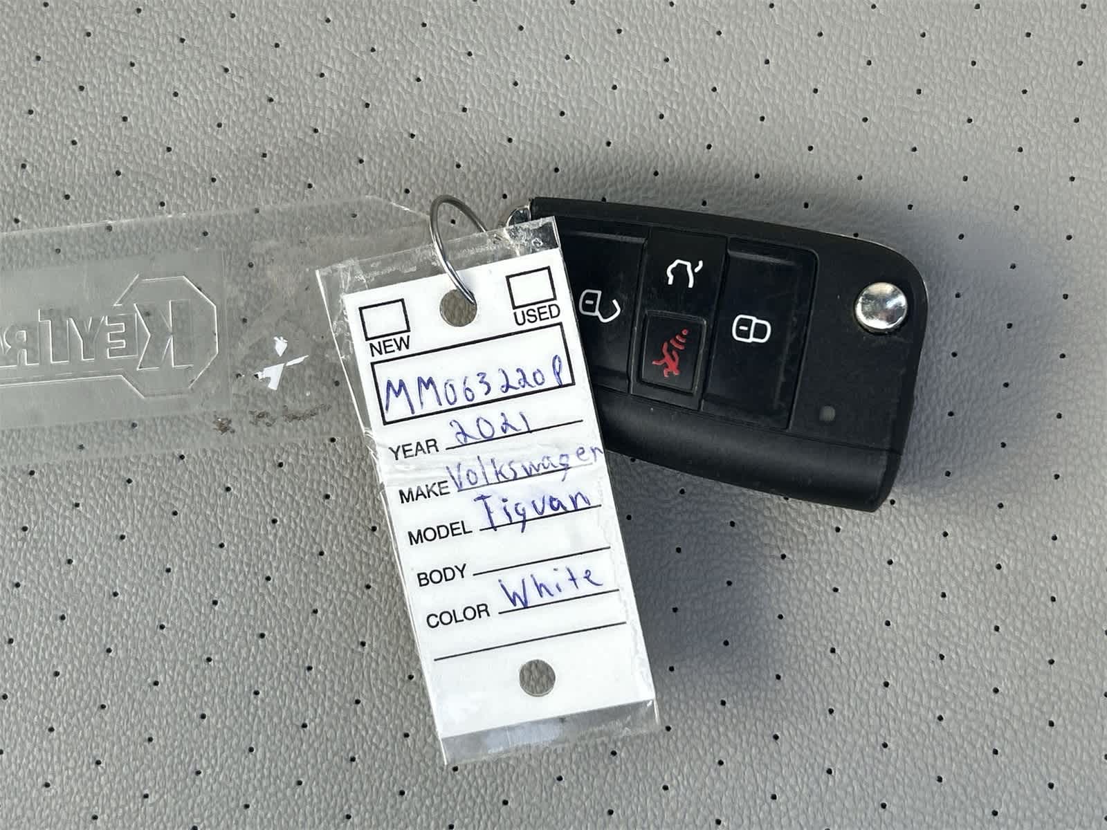 Thumbnail: 2021 Volkswagen Tiguan - 20