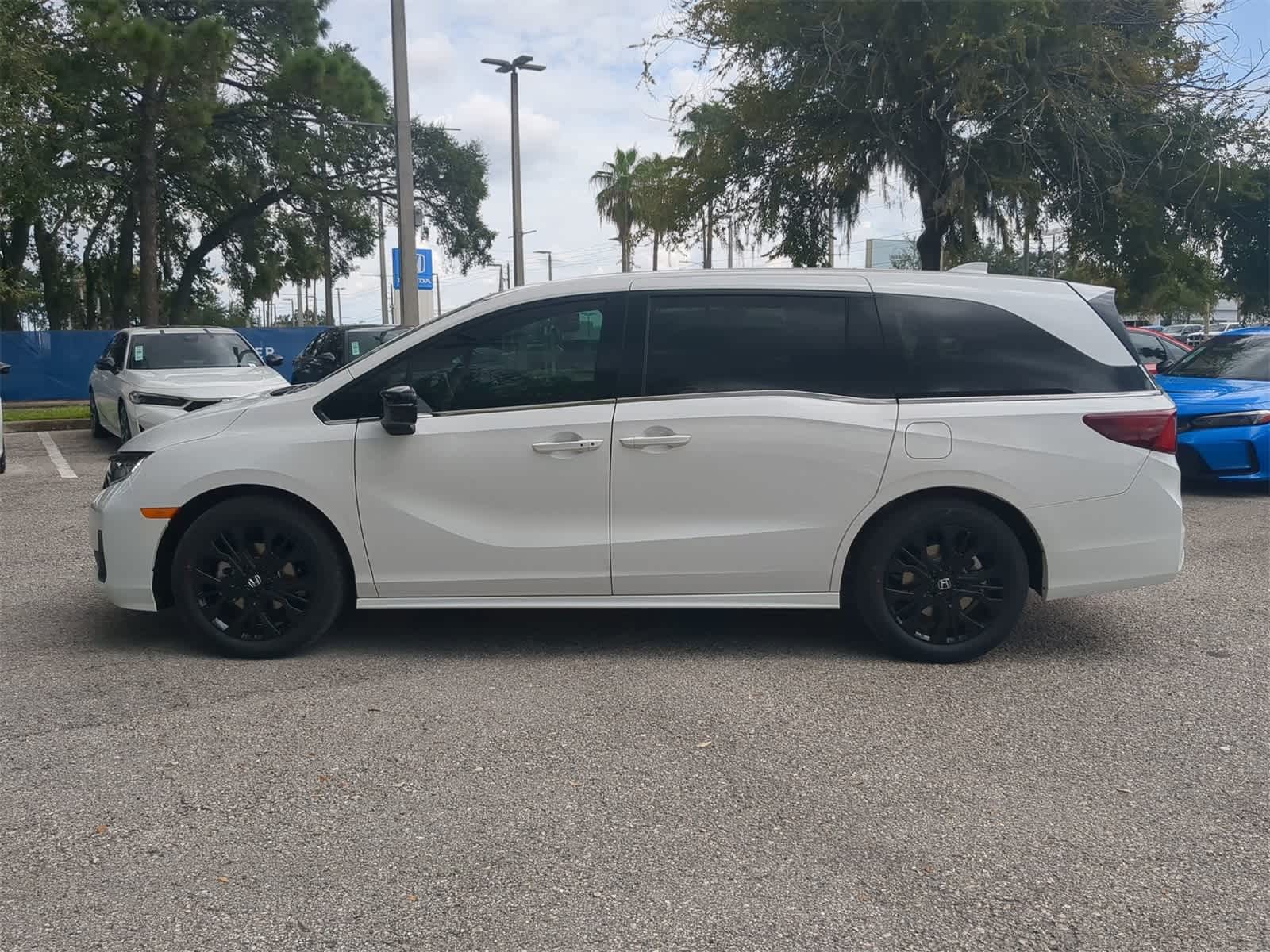Thumbnail: 2025 Honda Odyssey - 4