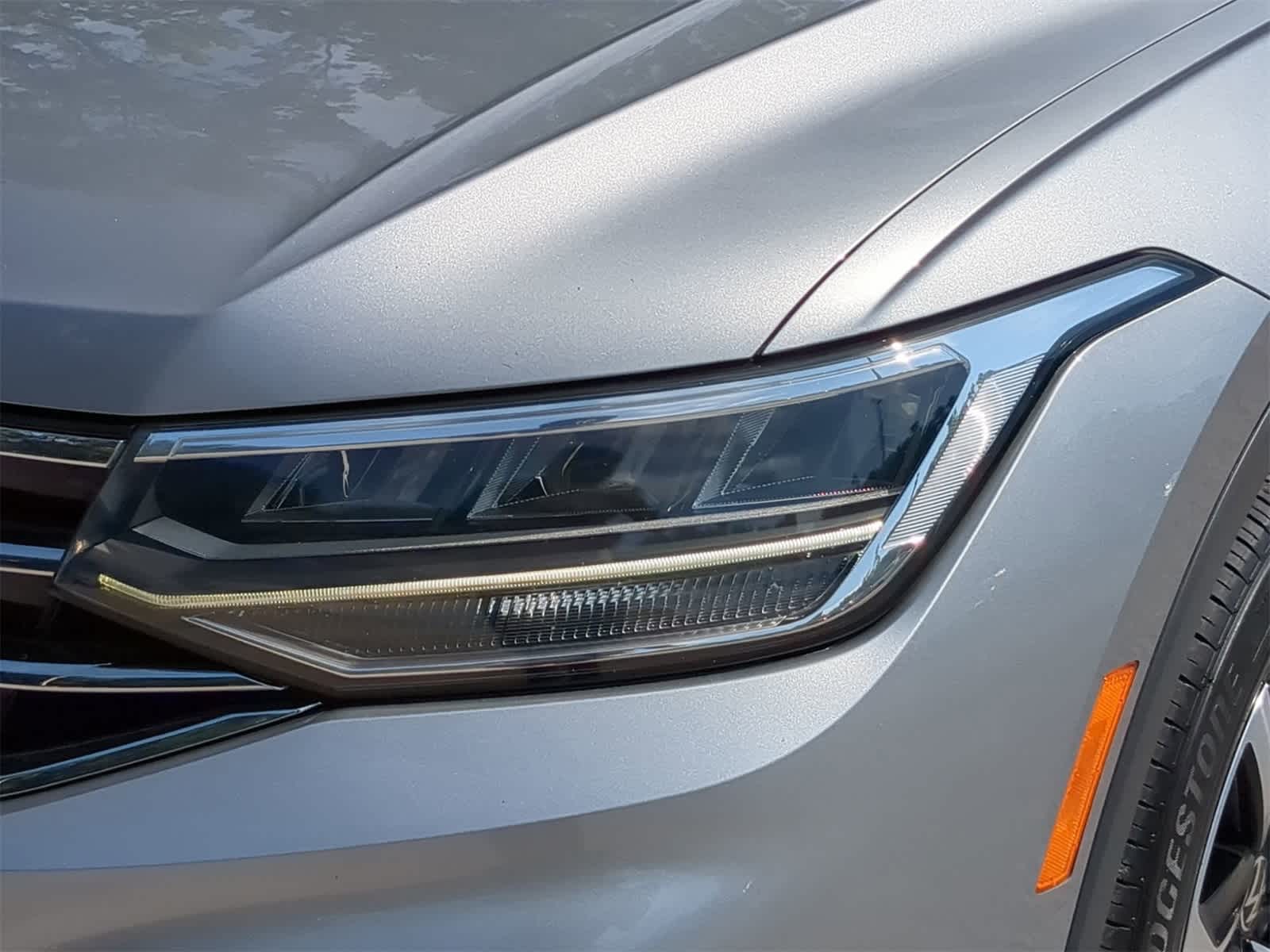 Thumbnail: 2023 Volkswagen Tiguan - 10