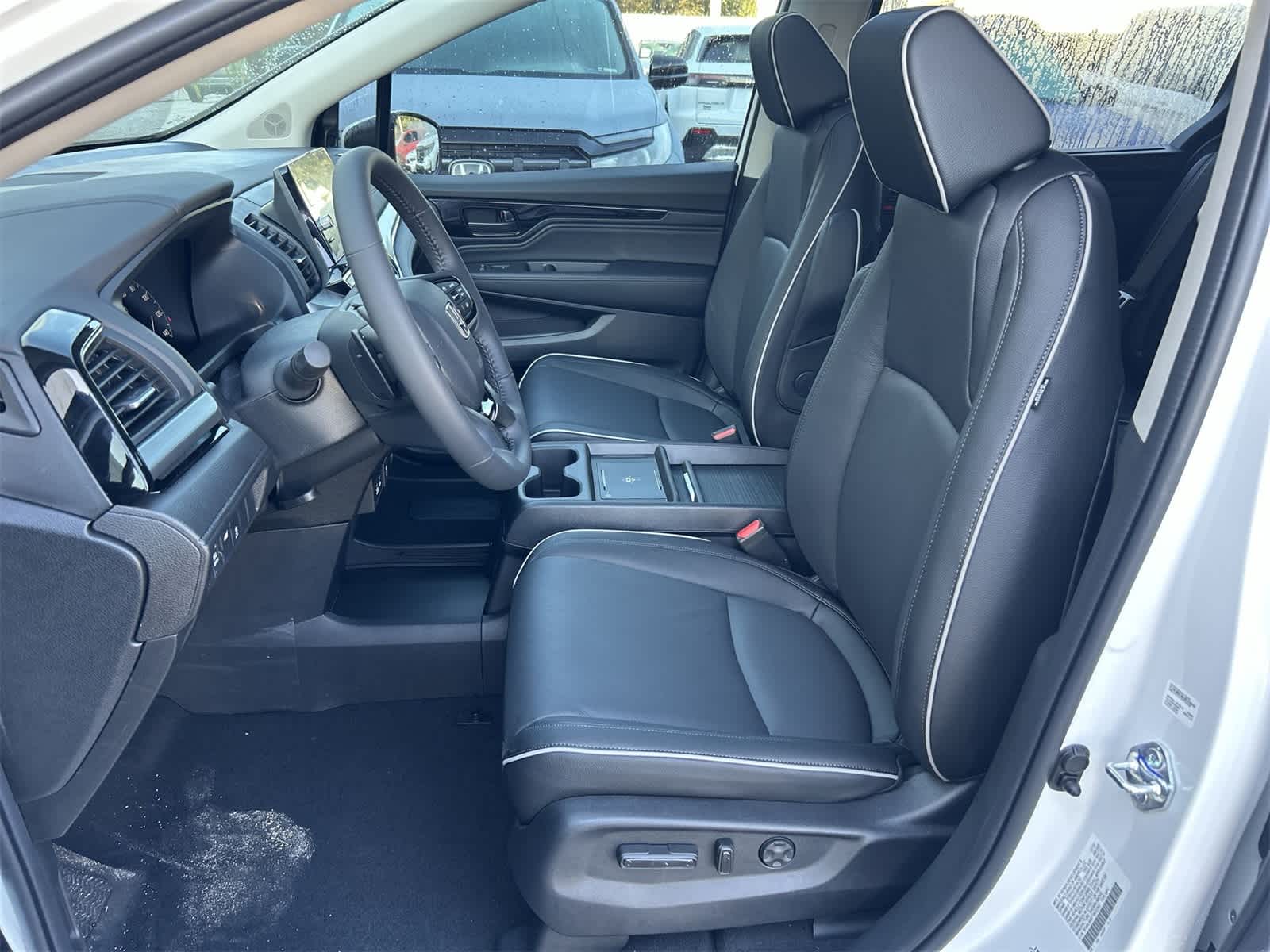 Thumbnail: 2026 Honda Odyssey - 10