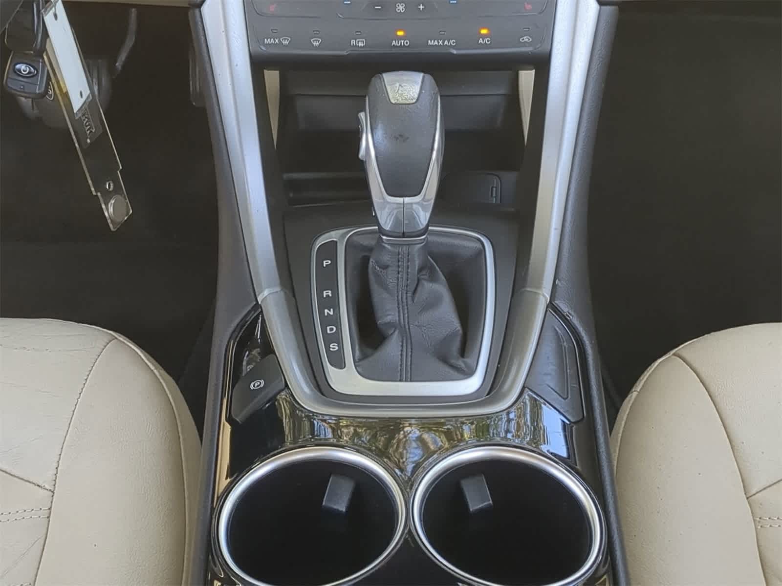 Thumbnail: 2013 Ford Fusion - 18