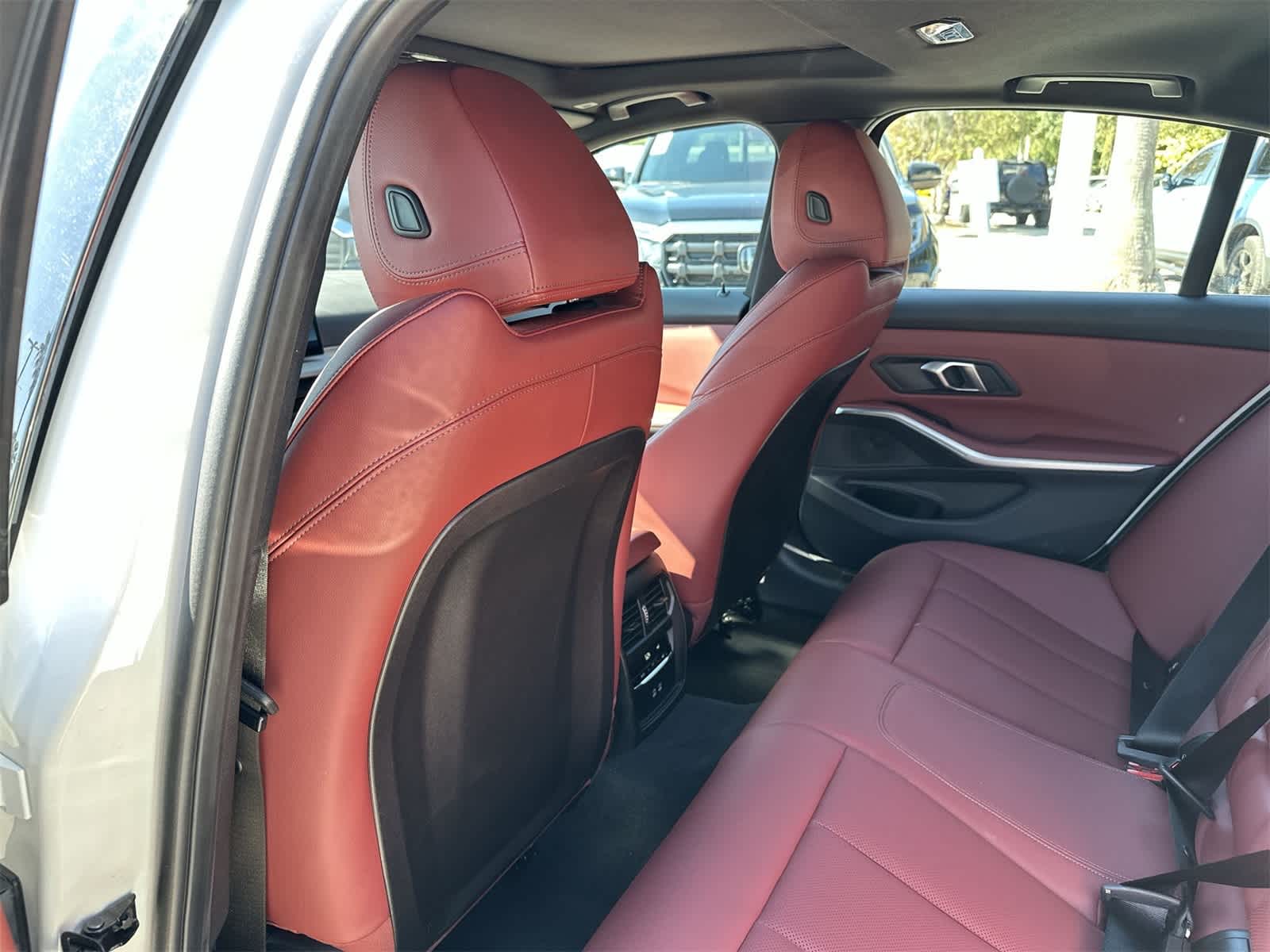 Thumbnail: 2025 BMW 3 Series - 12