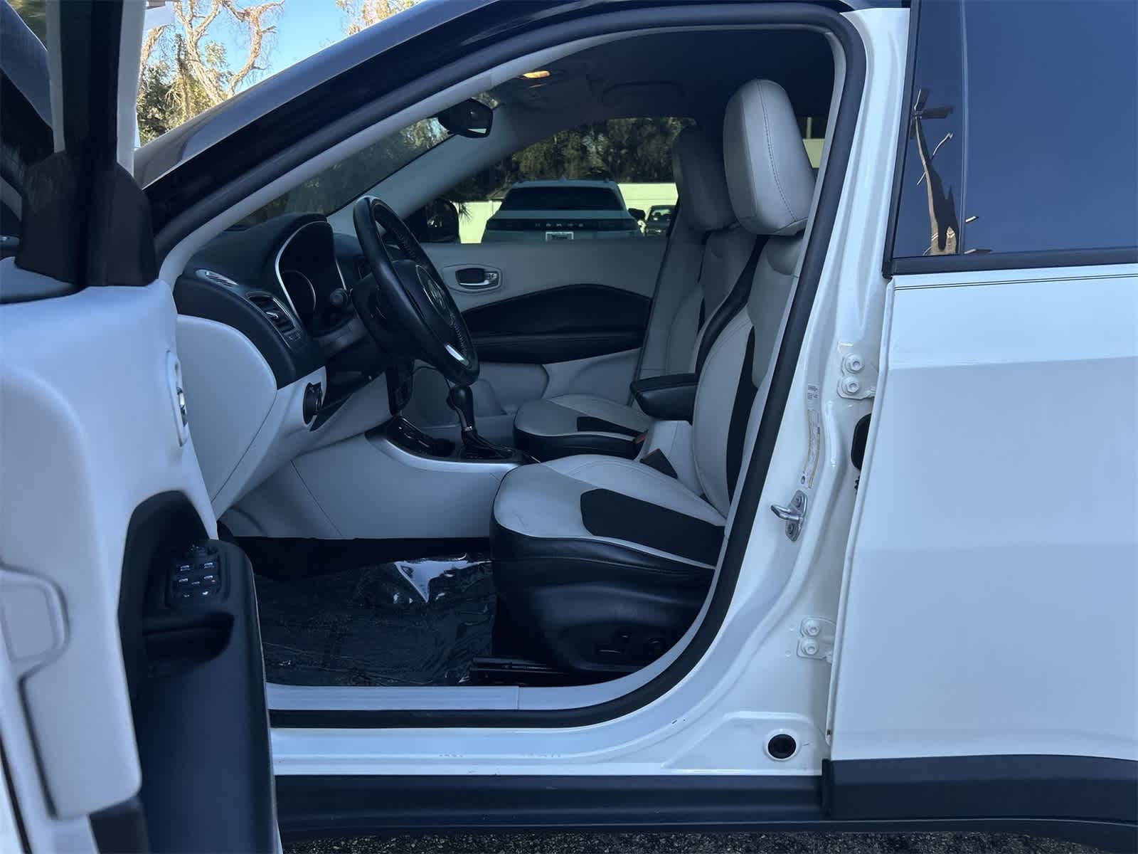 Thumbnail: 2019 Jeep Compass - 2