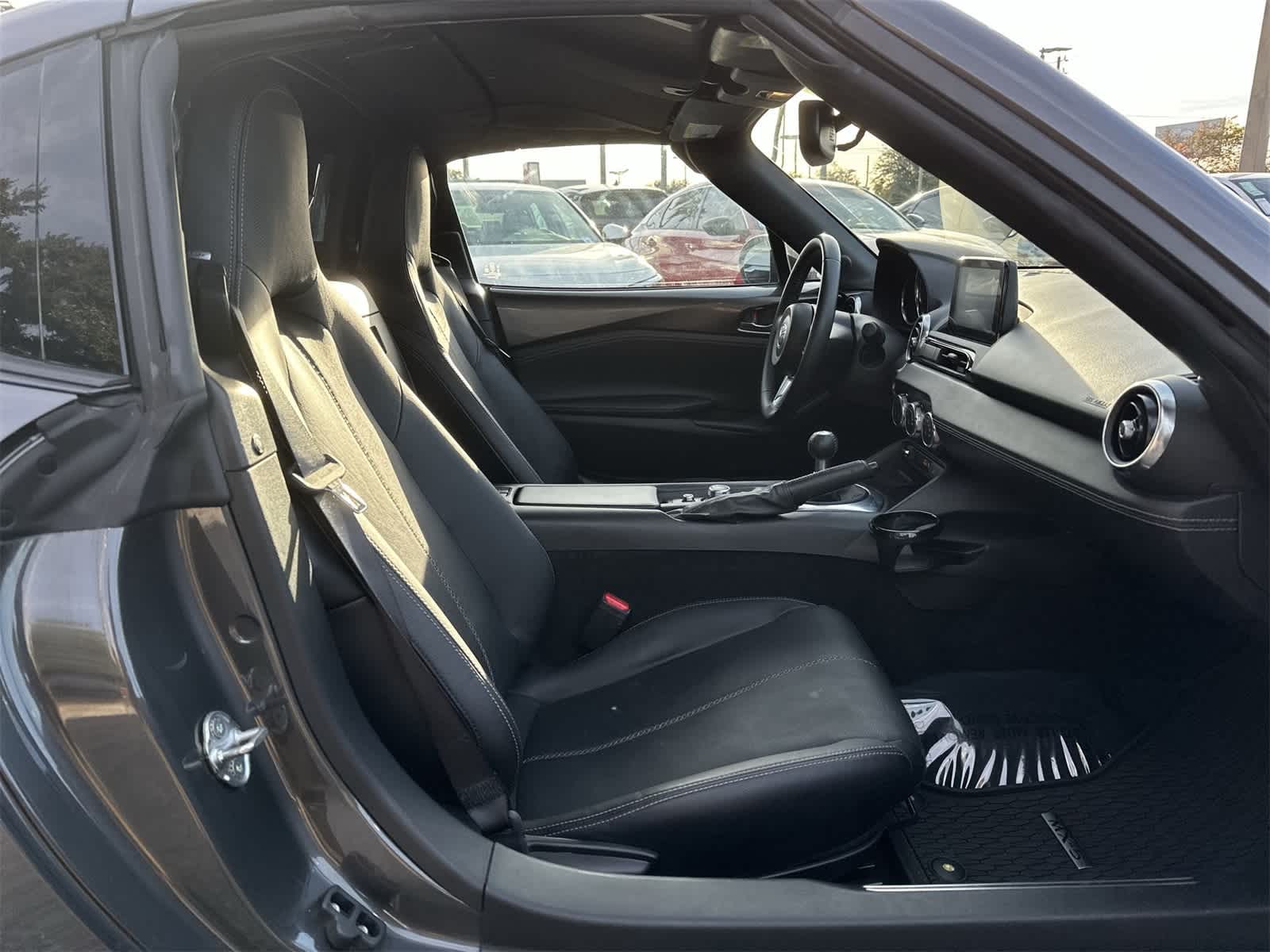 Thumbnail: 2022 Mazda MX-5 Miata - 19