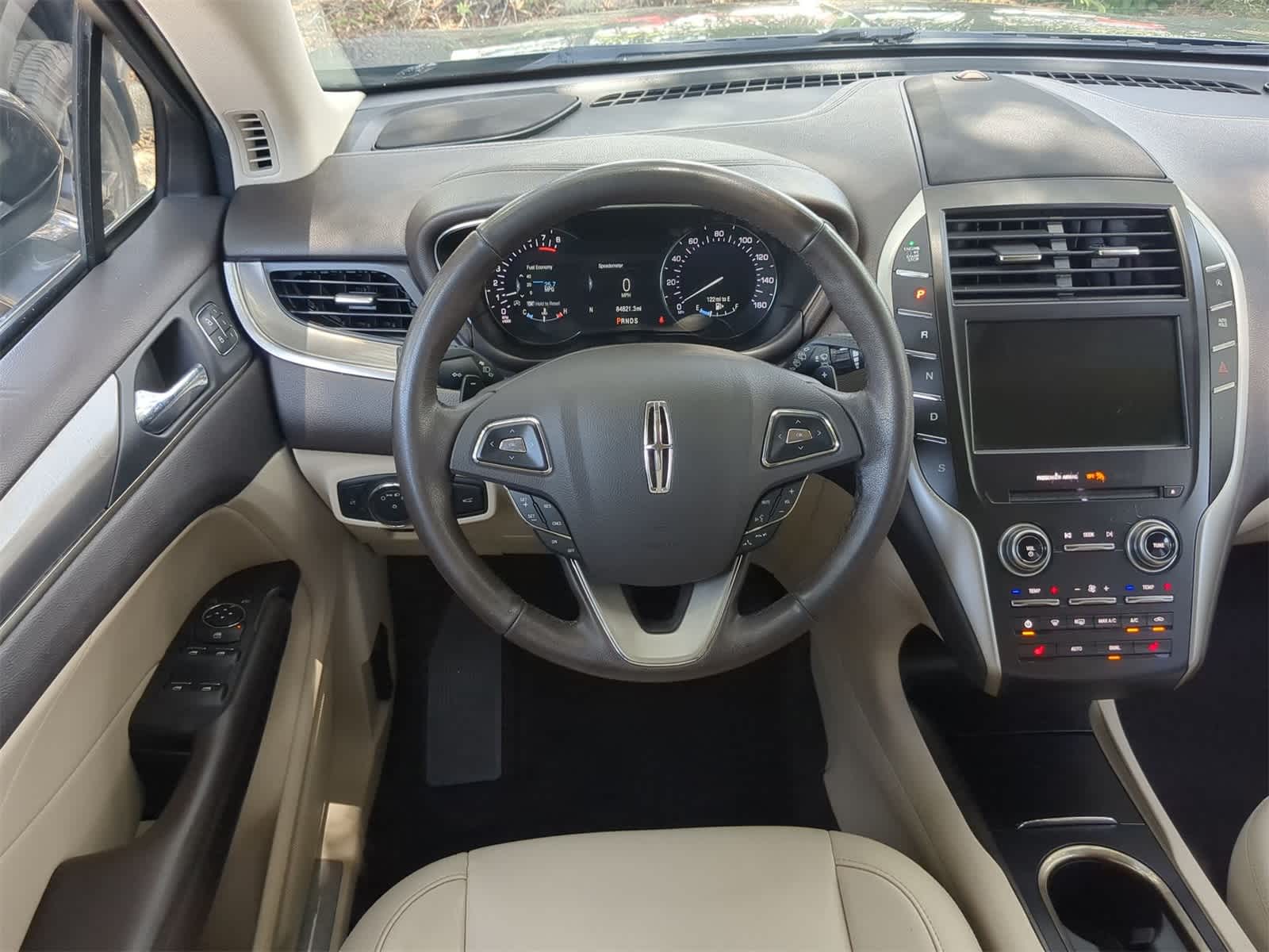 Thumbnail: 2019 Lincoln MKC - 15