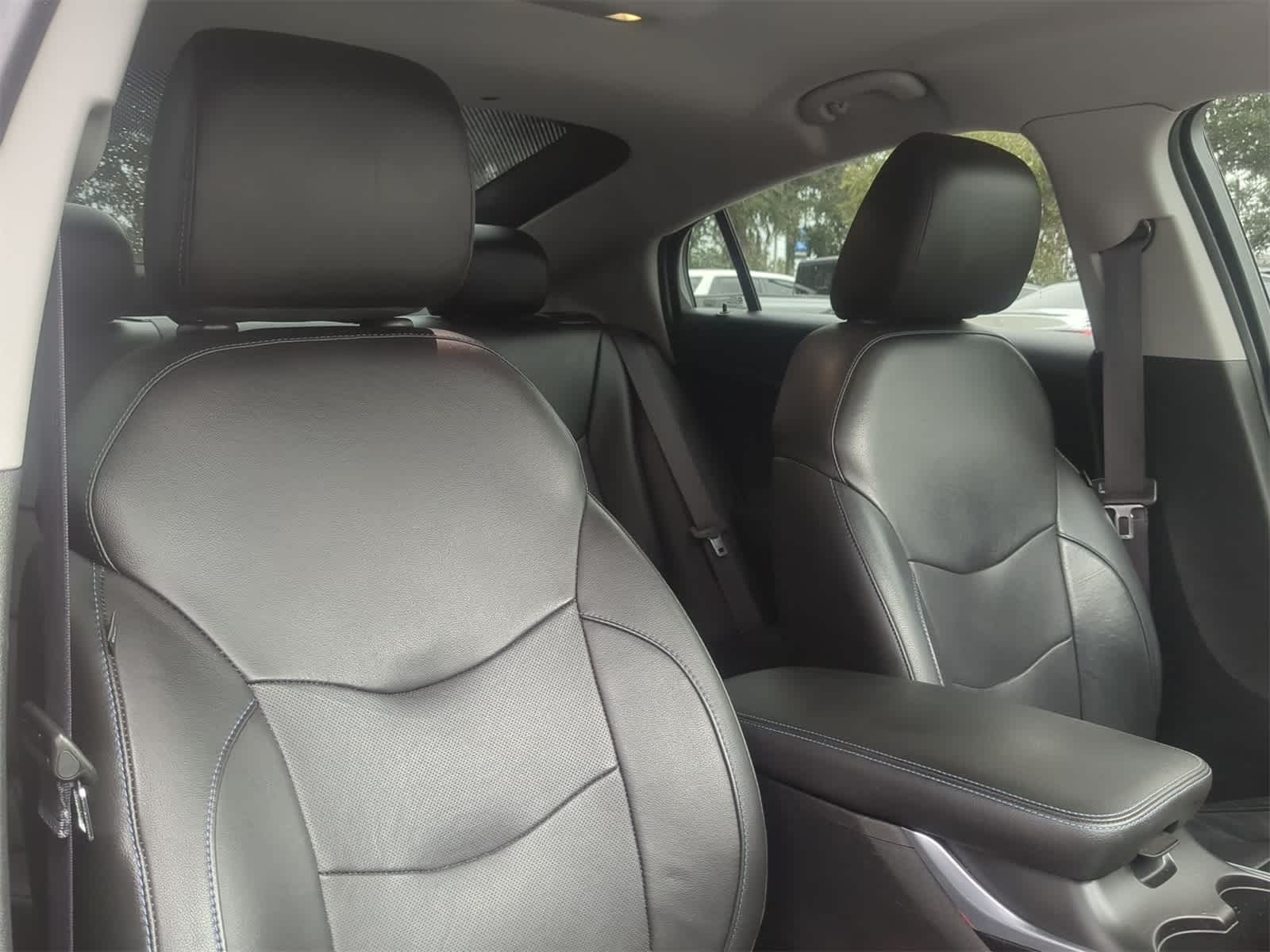 Thumbnail: 2017 Chevrolet Volt - 7