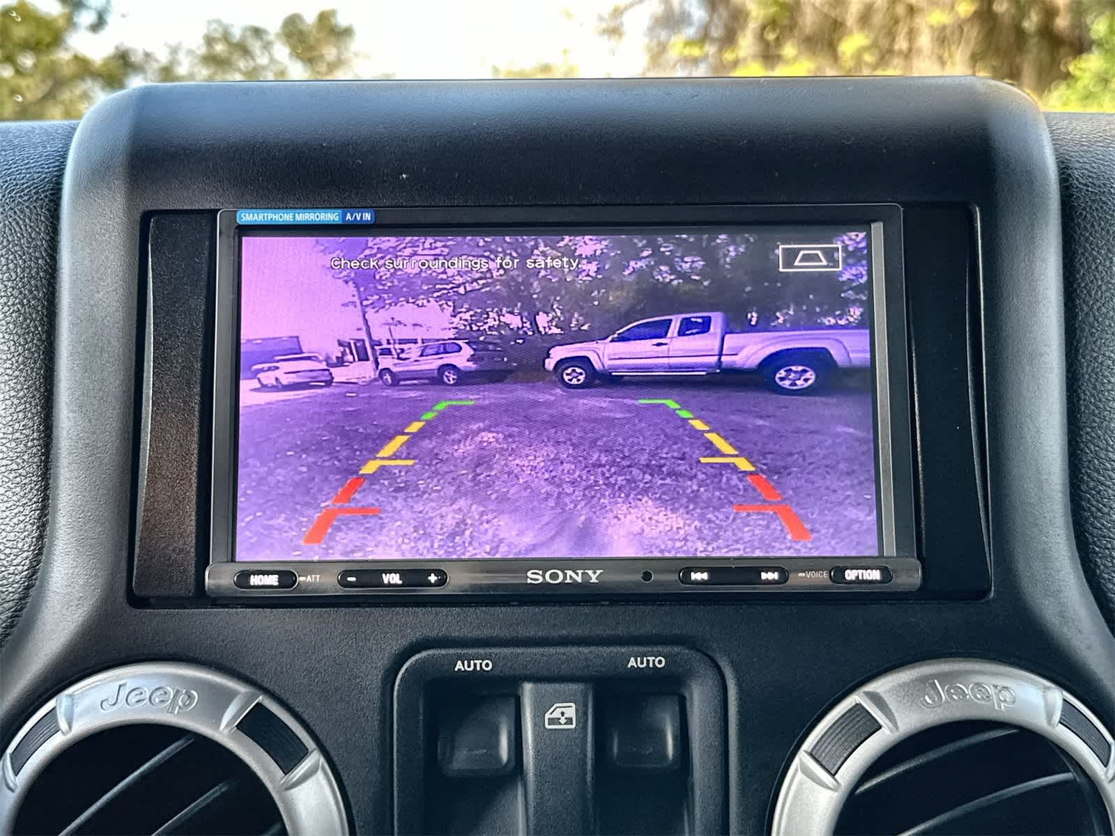 Thumbnail: 2015 Jeep Wrangler - 20