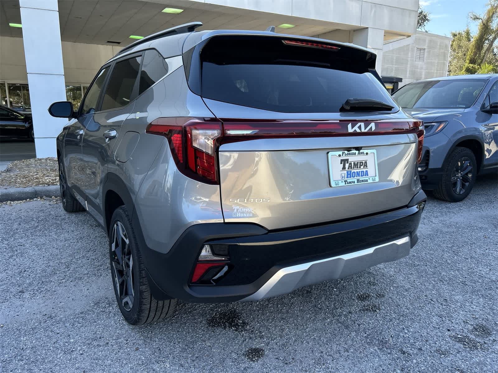 Thumbnail: 2024 Kia Seltos - 4