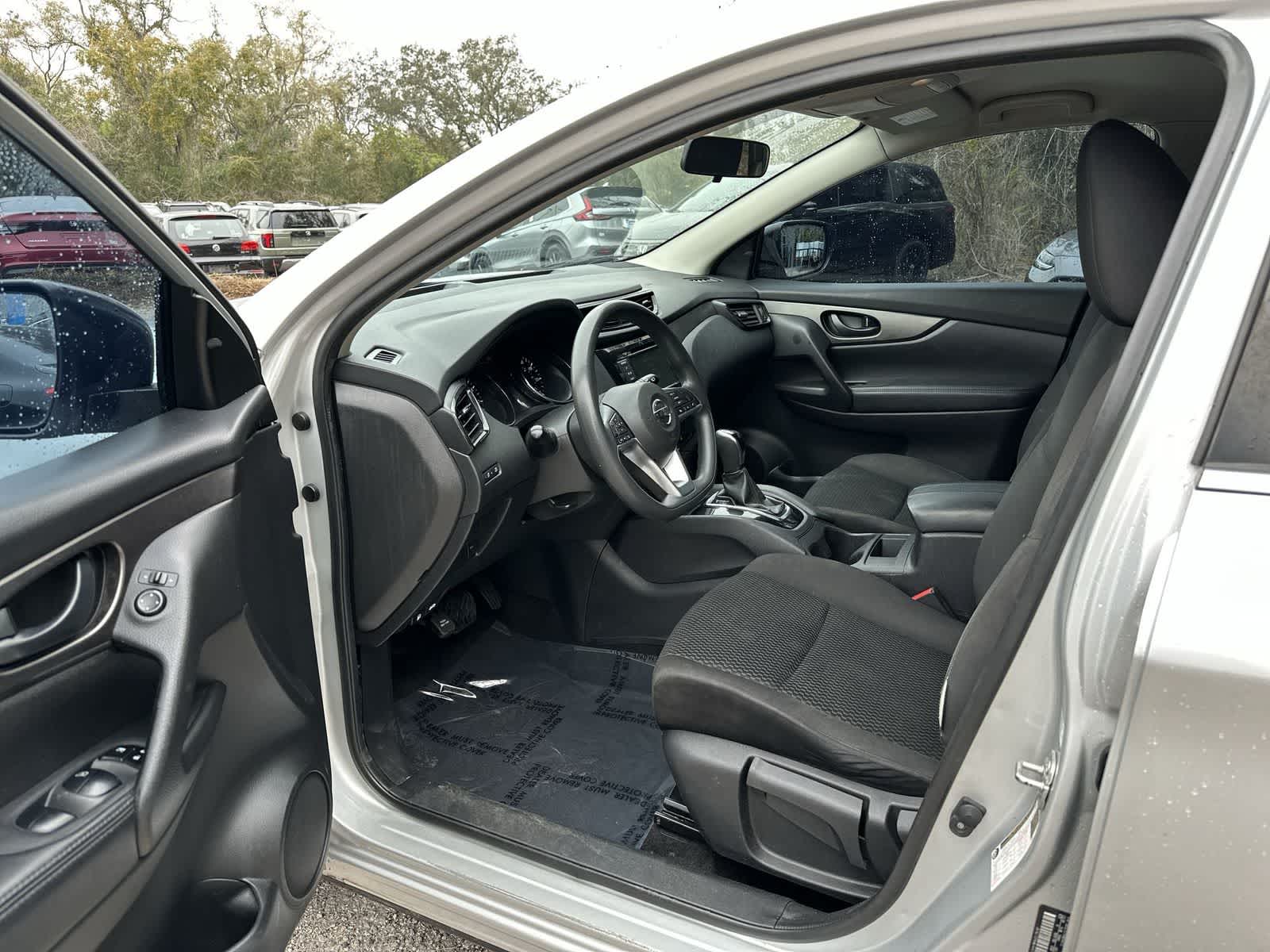 Thumbnail: 2019 Nissan Rogue Sport - 11