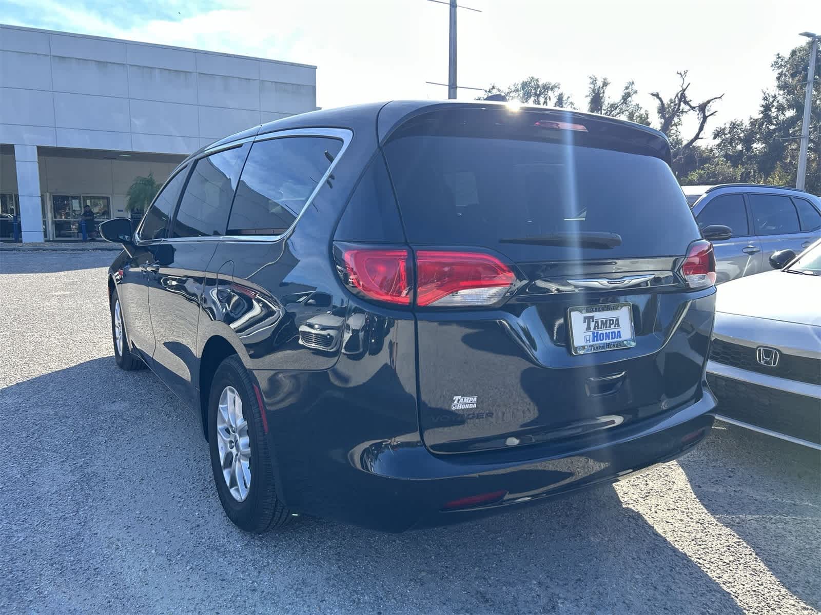 Thumbnail: 2024 Chrysler Voyager - 4