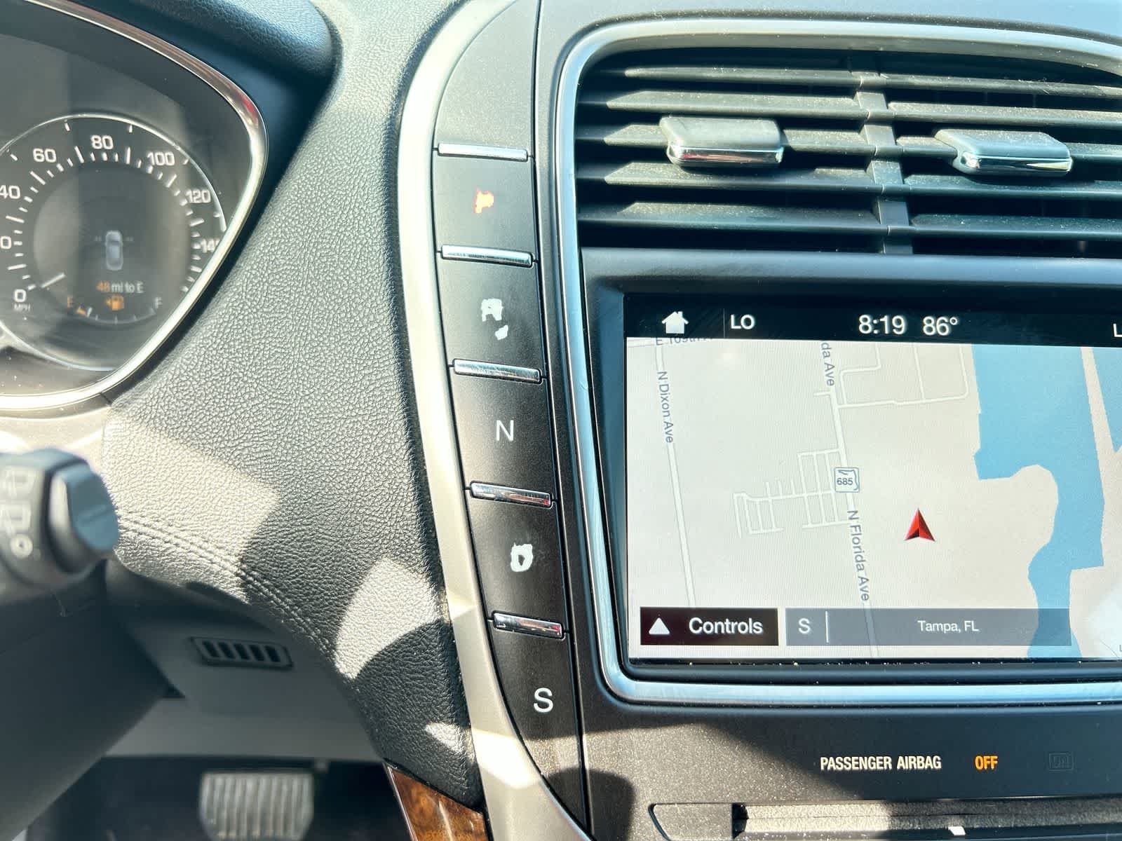Thumbnail: 2016 Lincoln MKX - 18