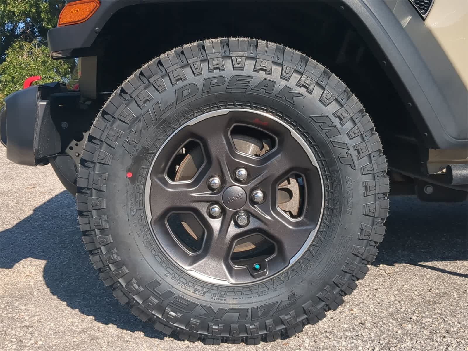Thumbnail: 2020 Jeep Gladiator - 11
