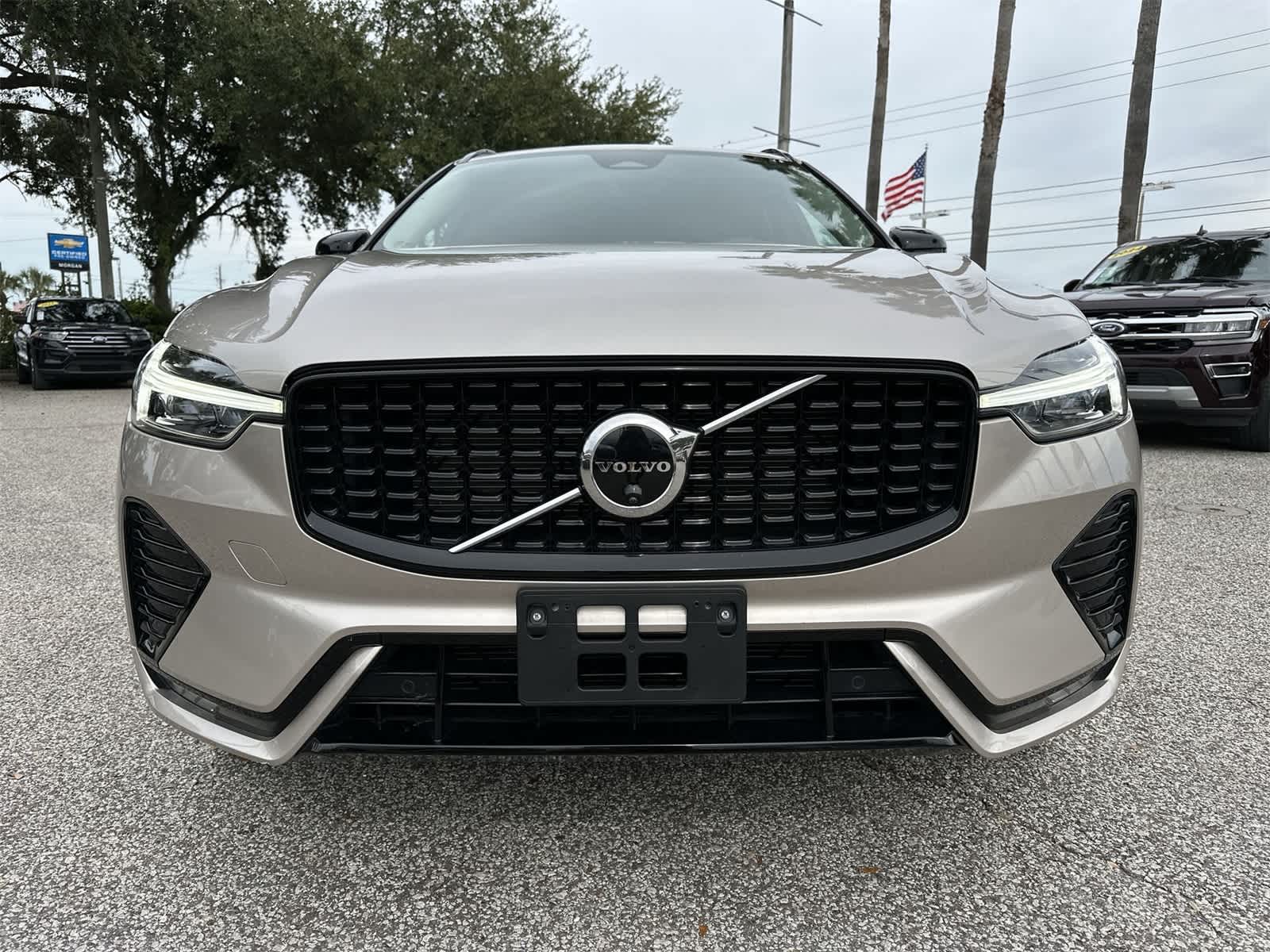 Thumbnail: 2025 Volvo XC60 - 21