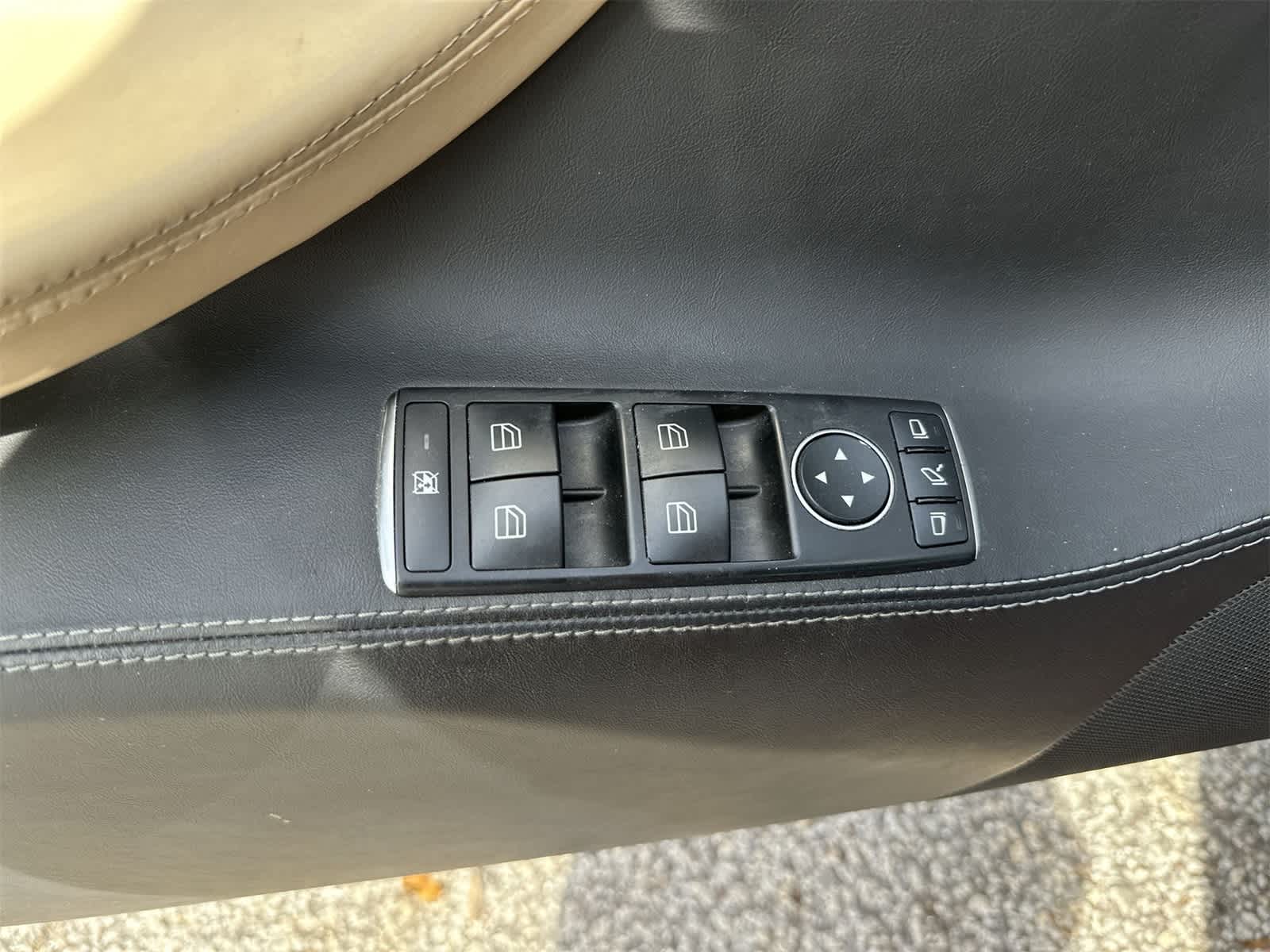 Thumbnail: 2017 Tesla Model S - 7