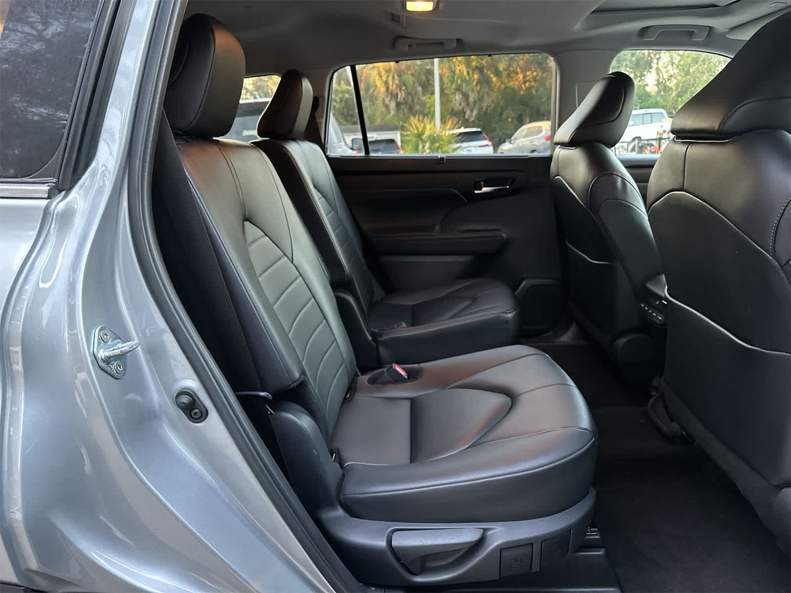 Thumbnail: 2024 Toyota Highlander - 13