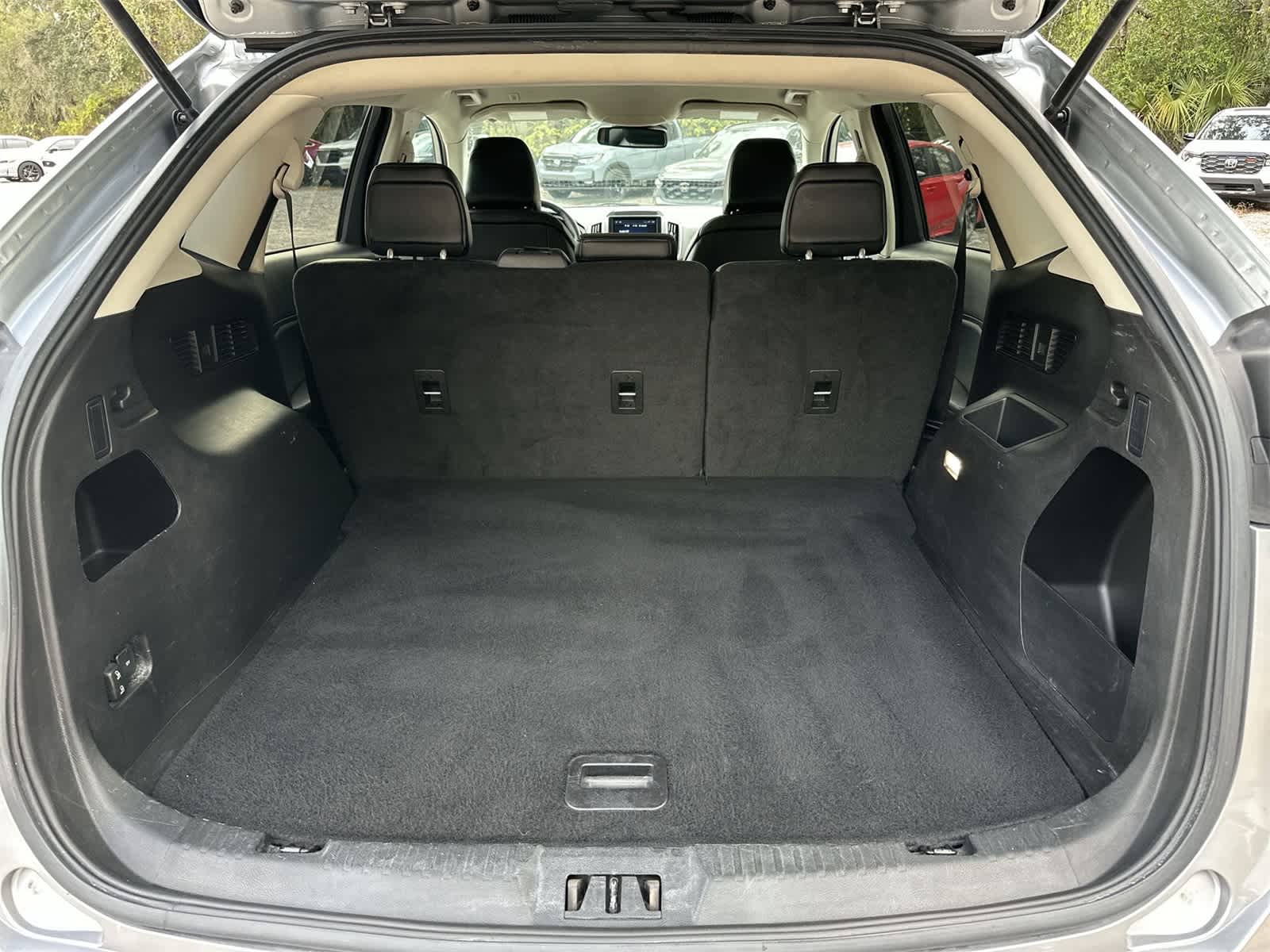 Thumbnail: 2023 Ford Edge - 19