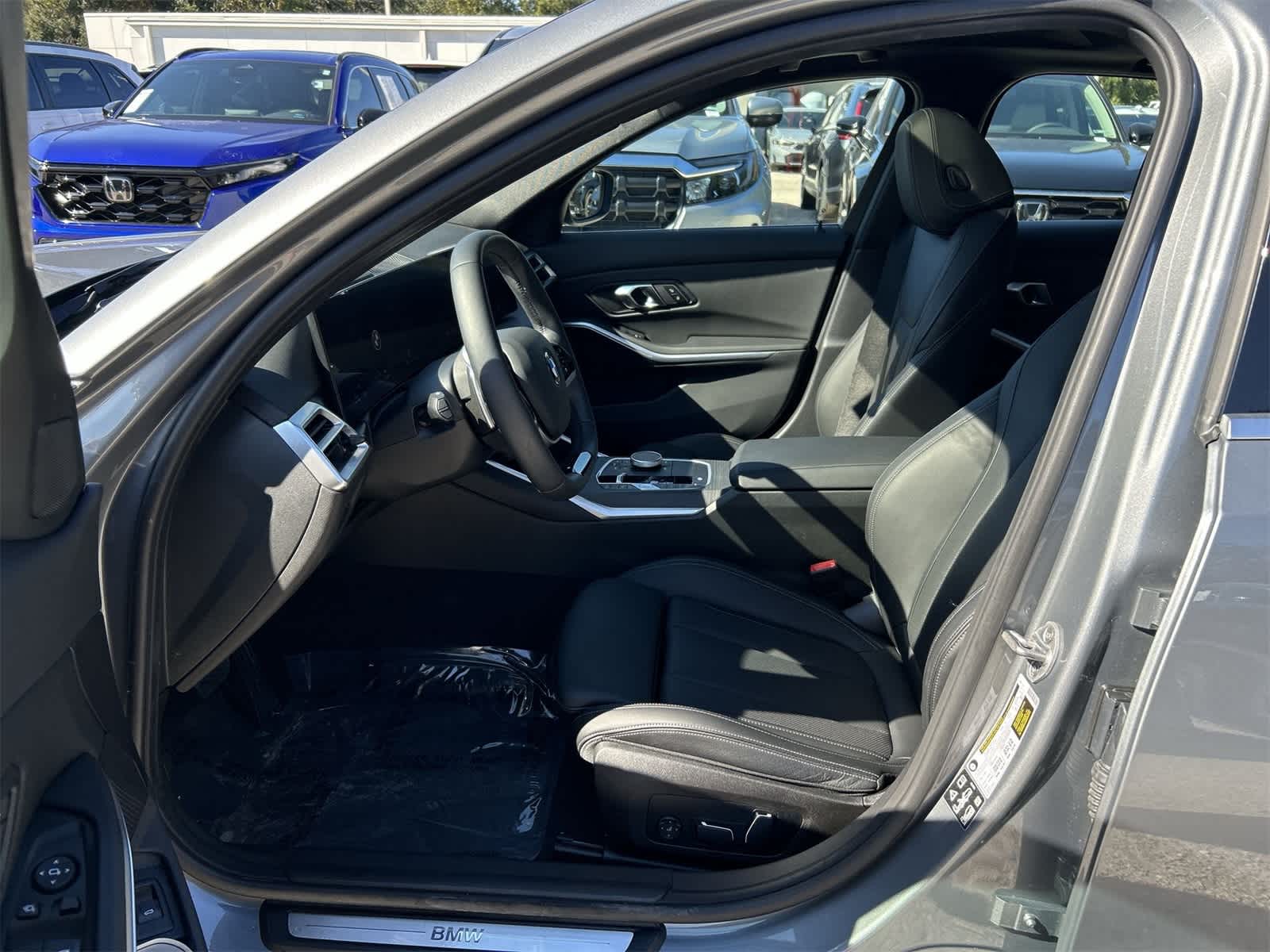 Thumbnail: 2025 BMW 3 Series - 2