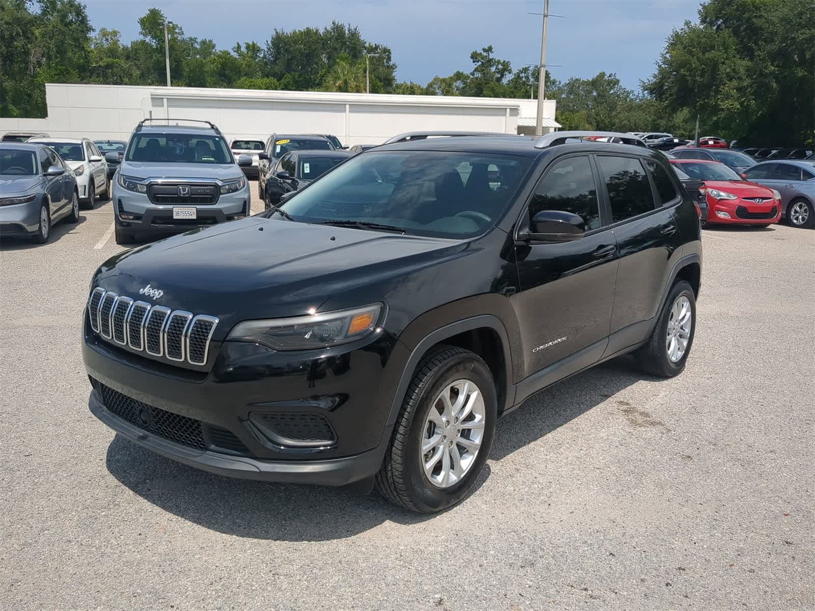 Thumbnail: 2021 Jeep Cherokee - 3
