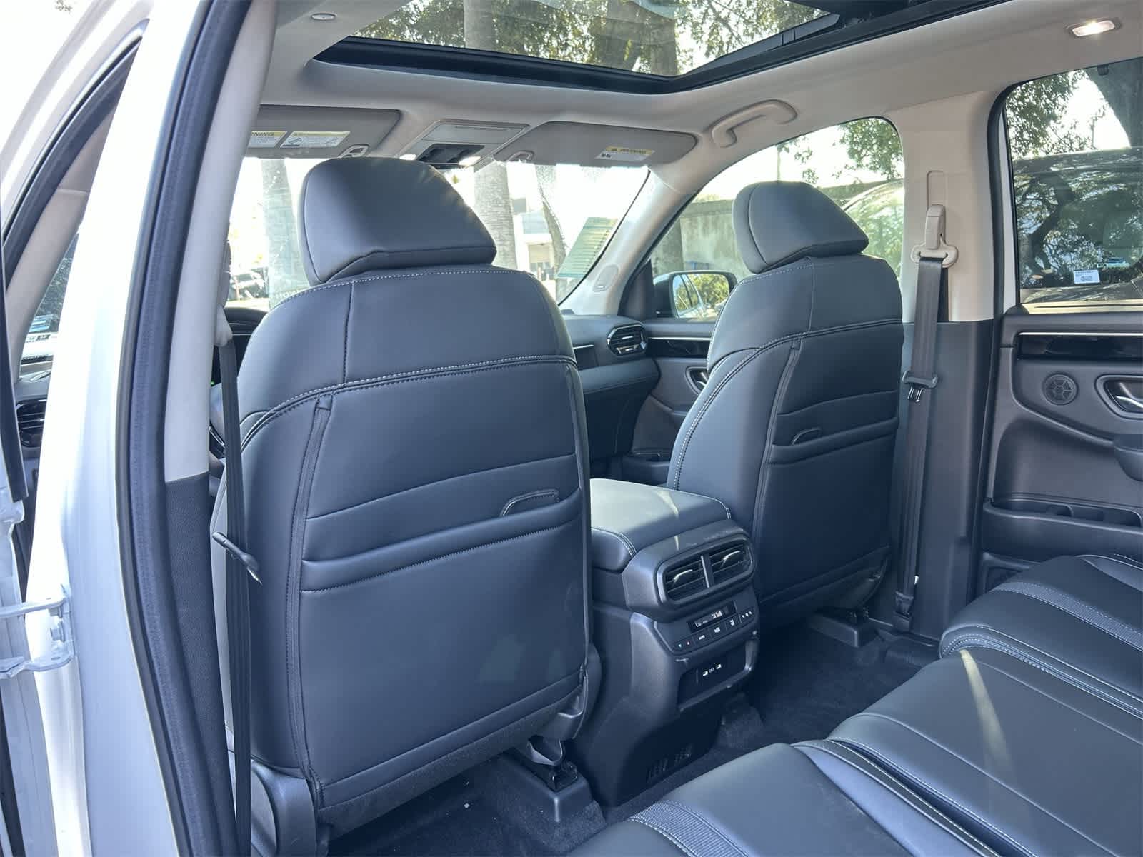 Thumbnail: 2025 Honda Pilot - 12