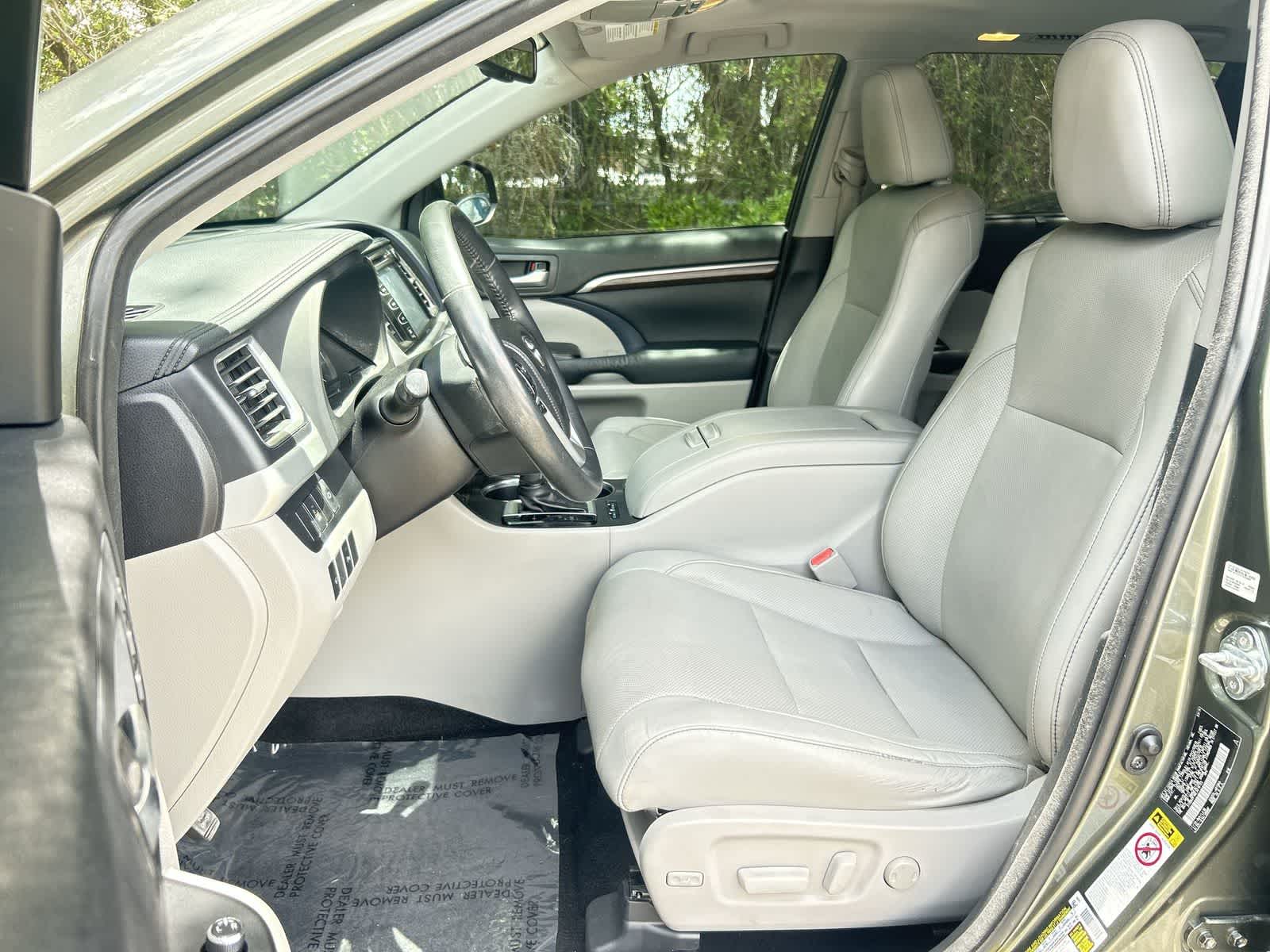 Thumbnail: 2014 Toyota Highlander - 11