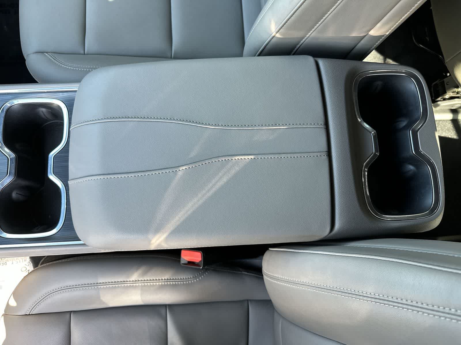 Thumbnail: 2024 GMC Acadia - 15