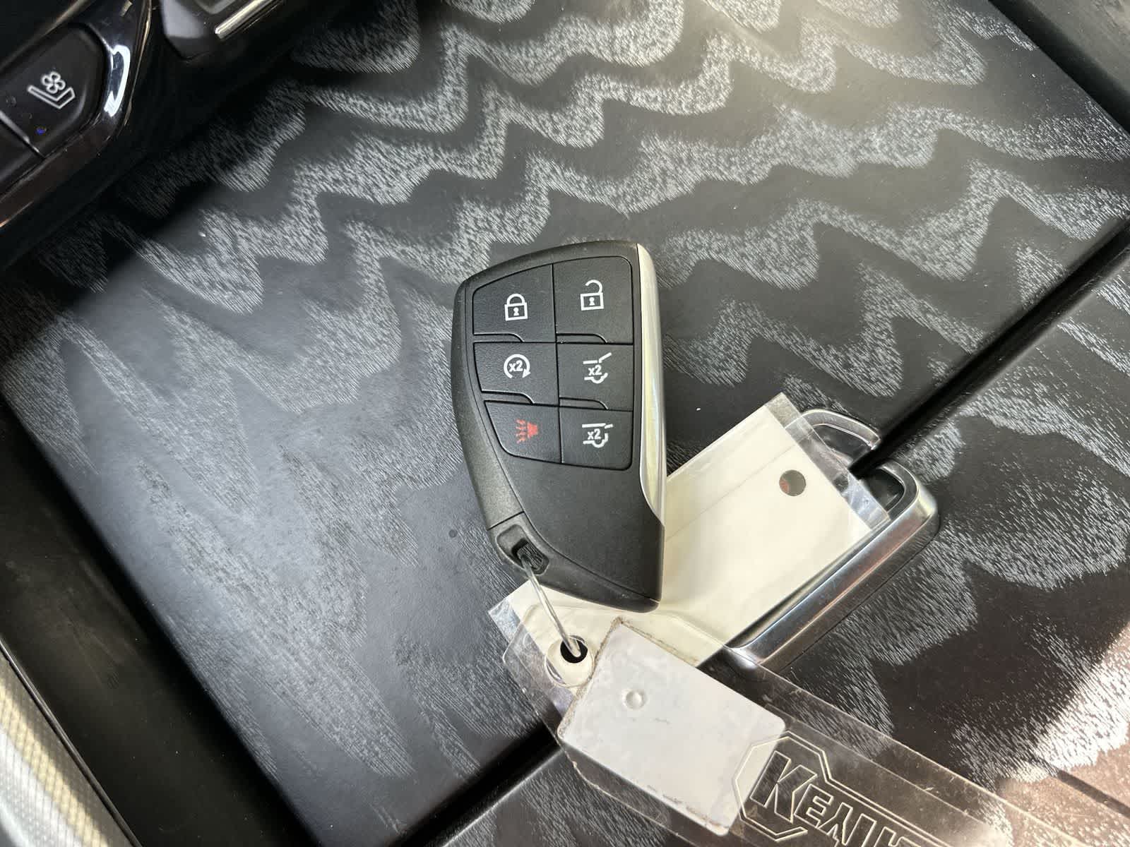 Thumbnail: 2023 GMC Yukon XL - 20