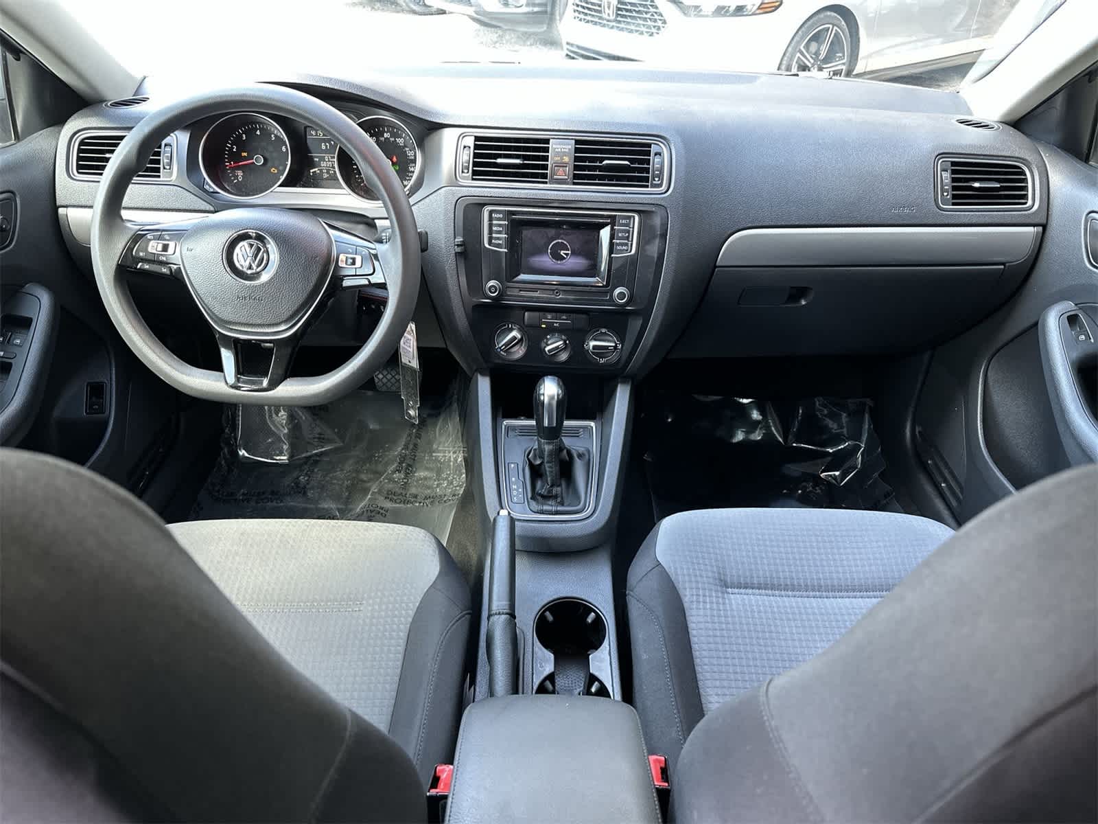 Thumbnail: 2017 Volkswagen Jetta - 10