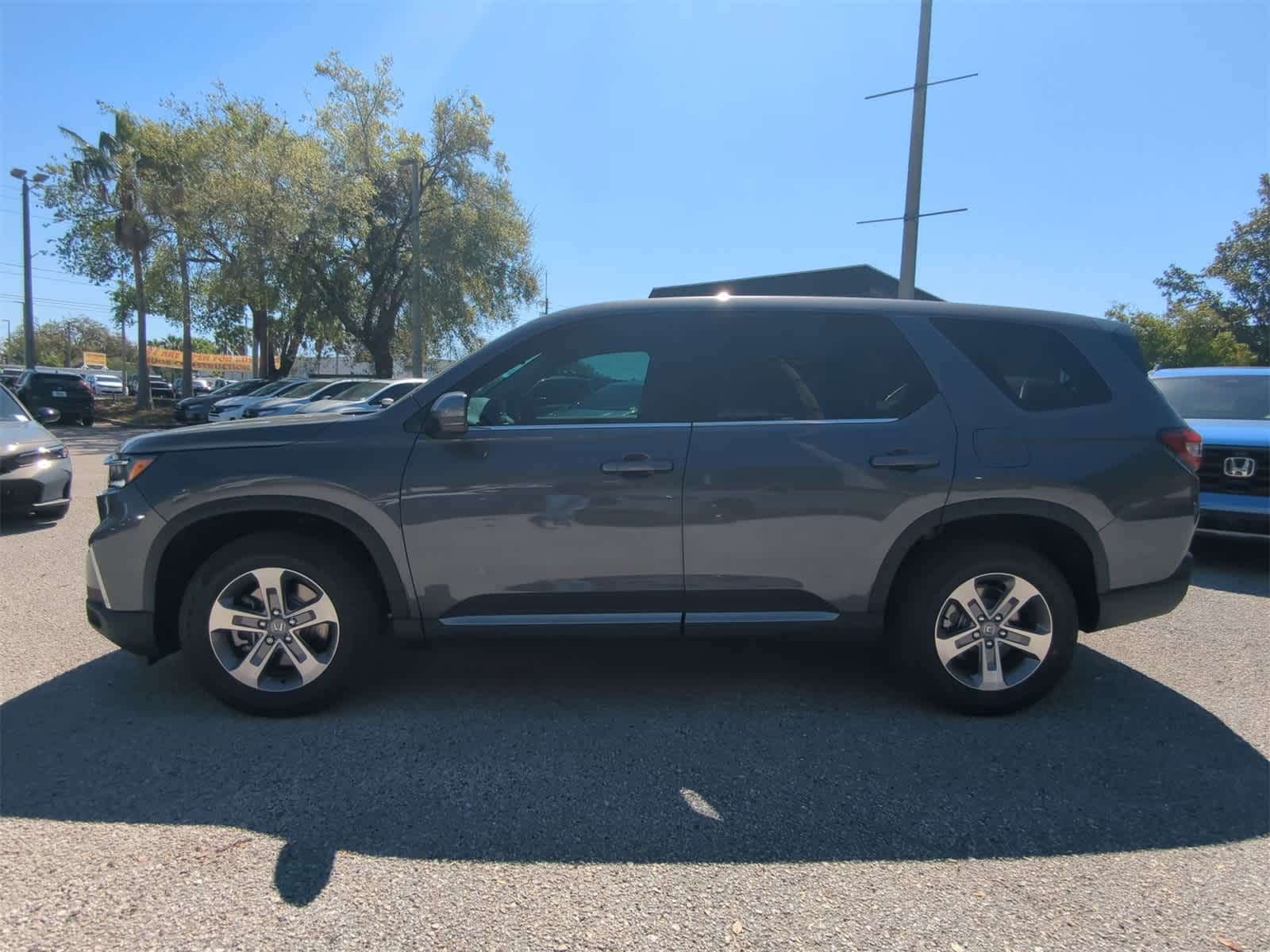Thumbnail: 2025 Honda Pilot - 3