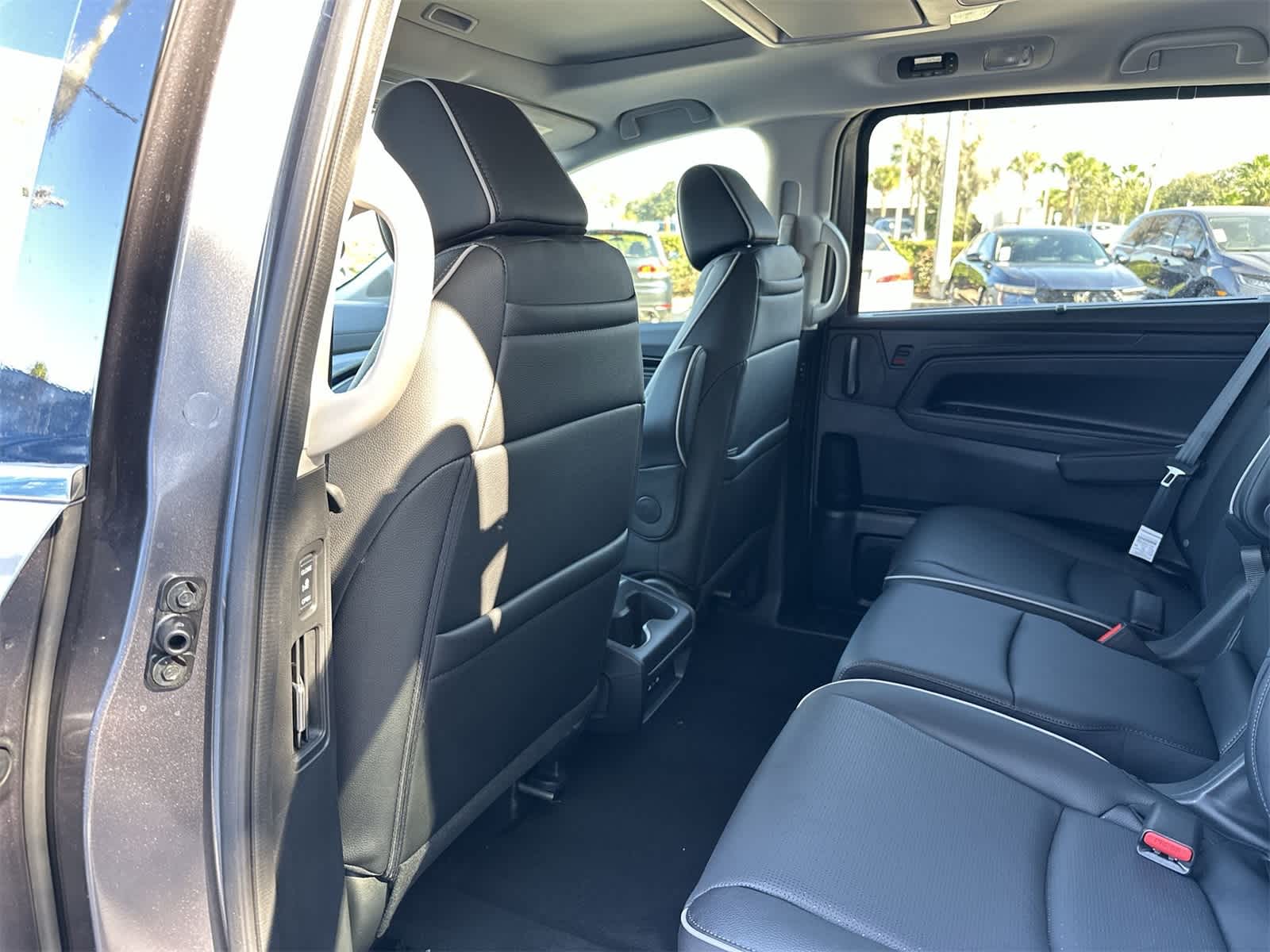 Thumbnail: 2026 Honda Odyssey - 12